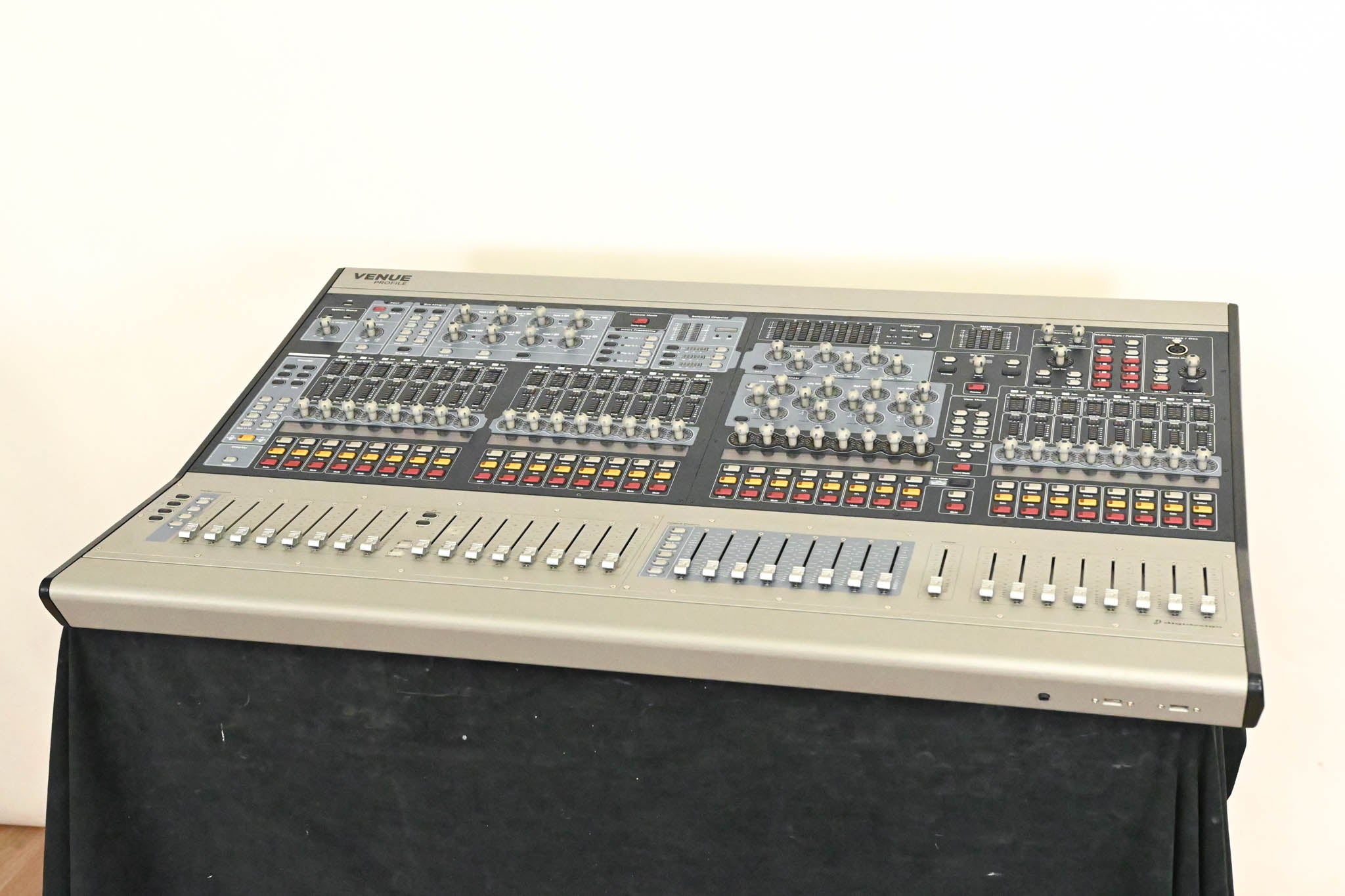 Digidesign VENUE Profile Digital Mixing Console with Mix Rack
