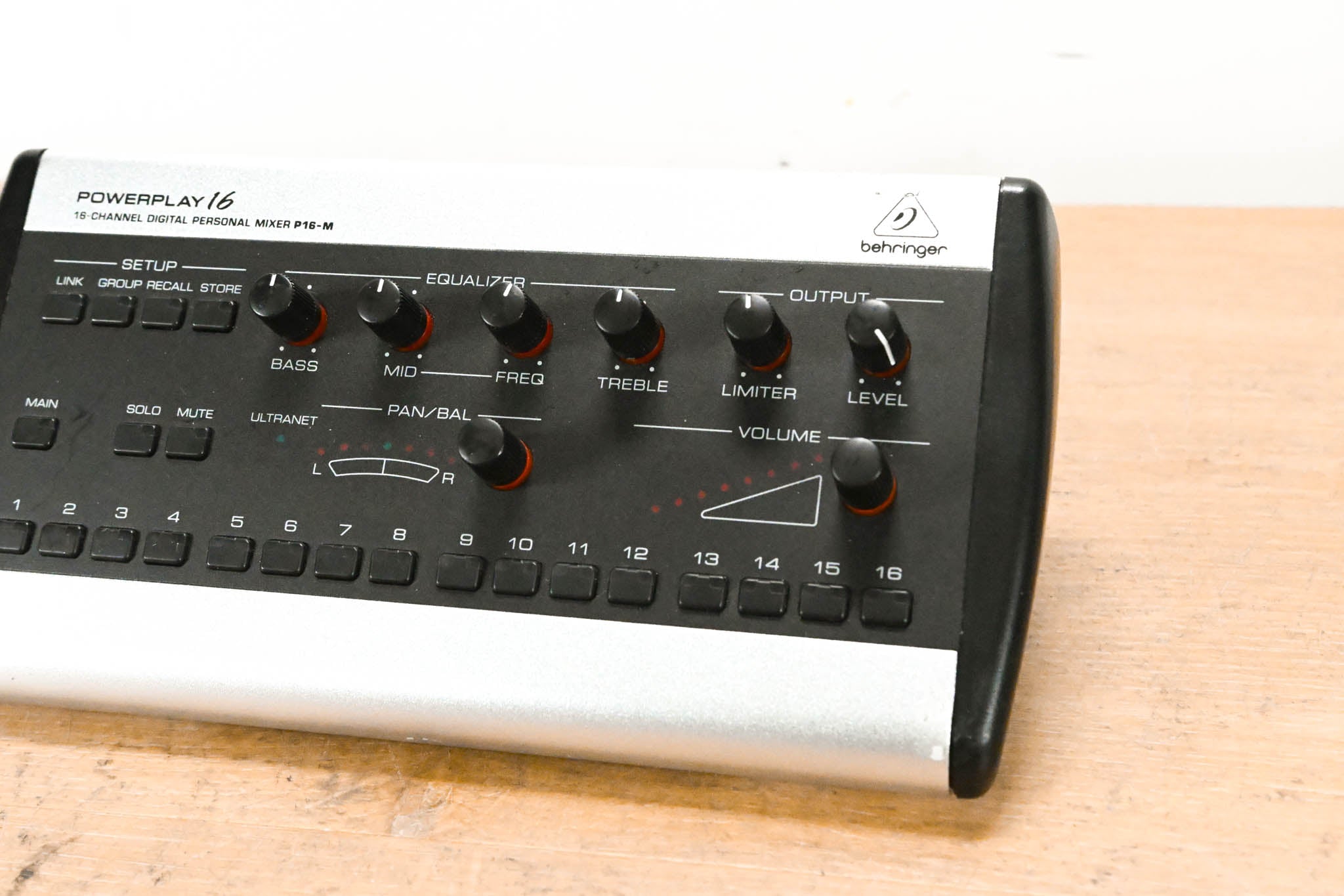 Behringer Powerplay P16-M 16-Channel Digital Personal Mixer