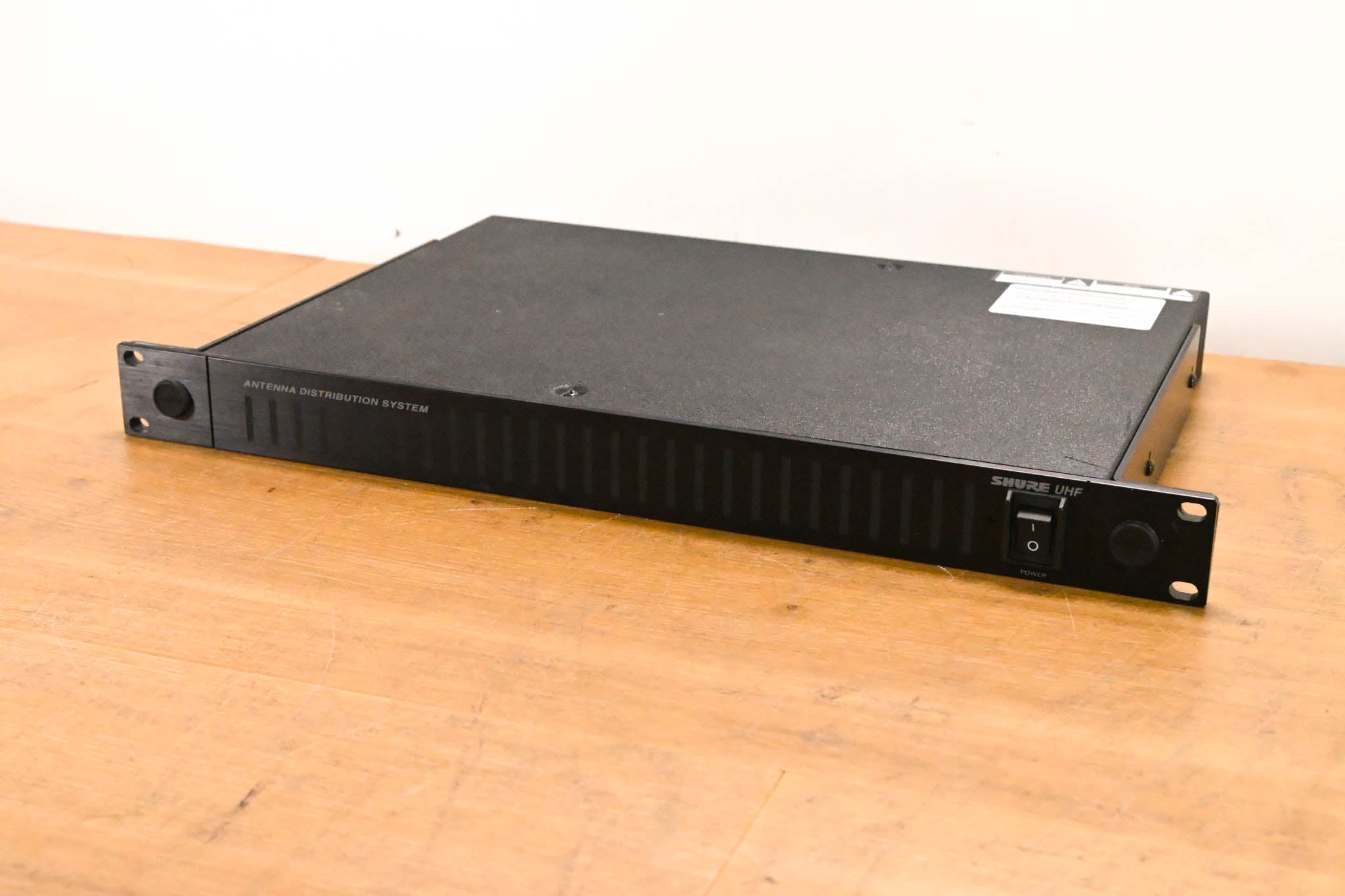 Shure UA845-UA UHF Antenna Distribution System 782-806 MHz