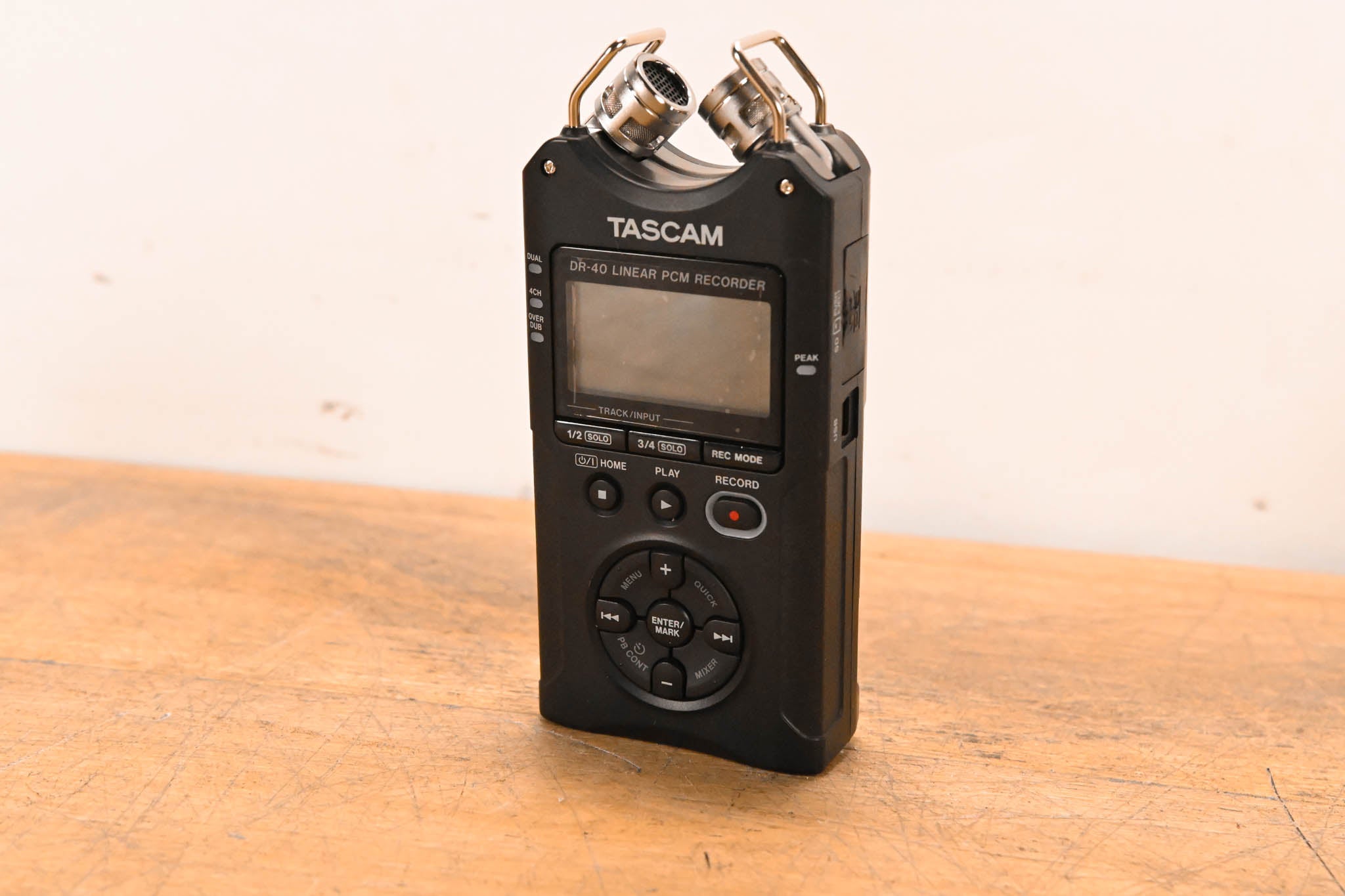 TASCAM DR-40 Handheld 4-Track Recorder