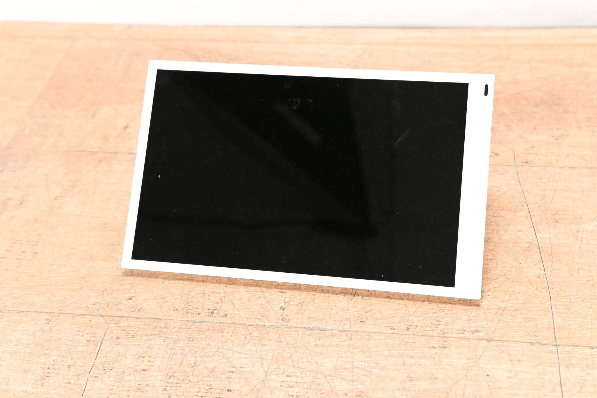 Crestron TSW-1070R-W 10.1" Wall Mount White Touch Screen