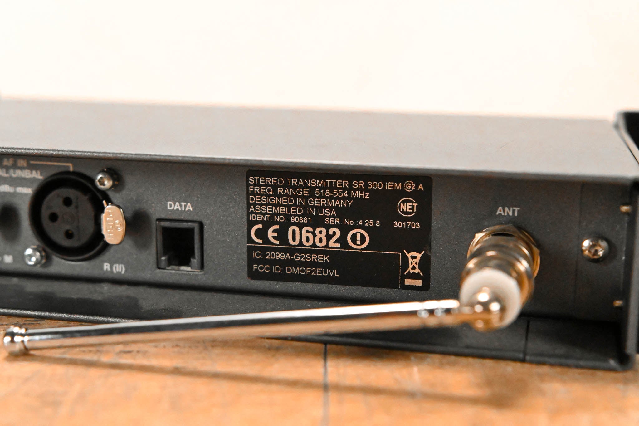 Sennheiser SR 300 IEM G2 Wireless In-Ear Monitor Transmitter 518-554 MHz