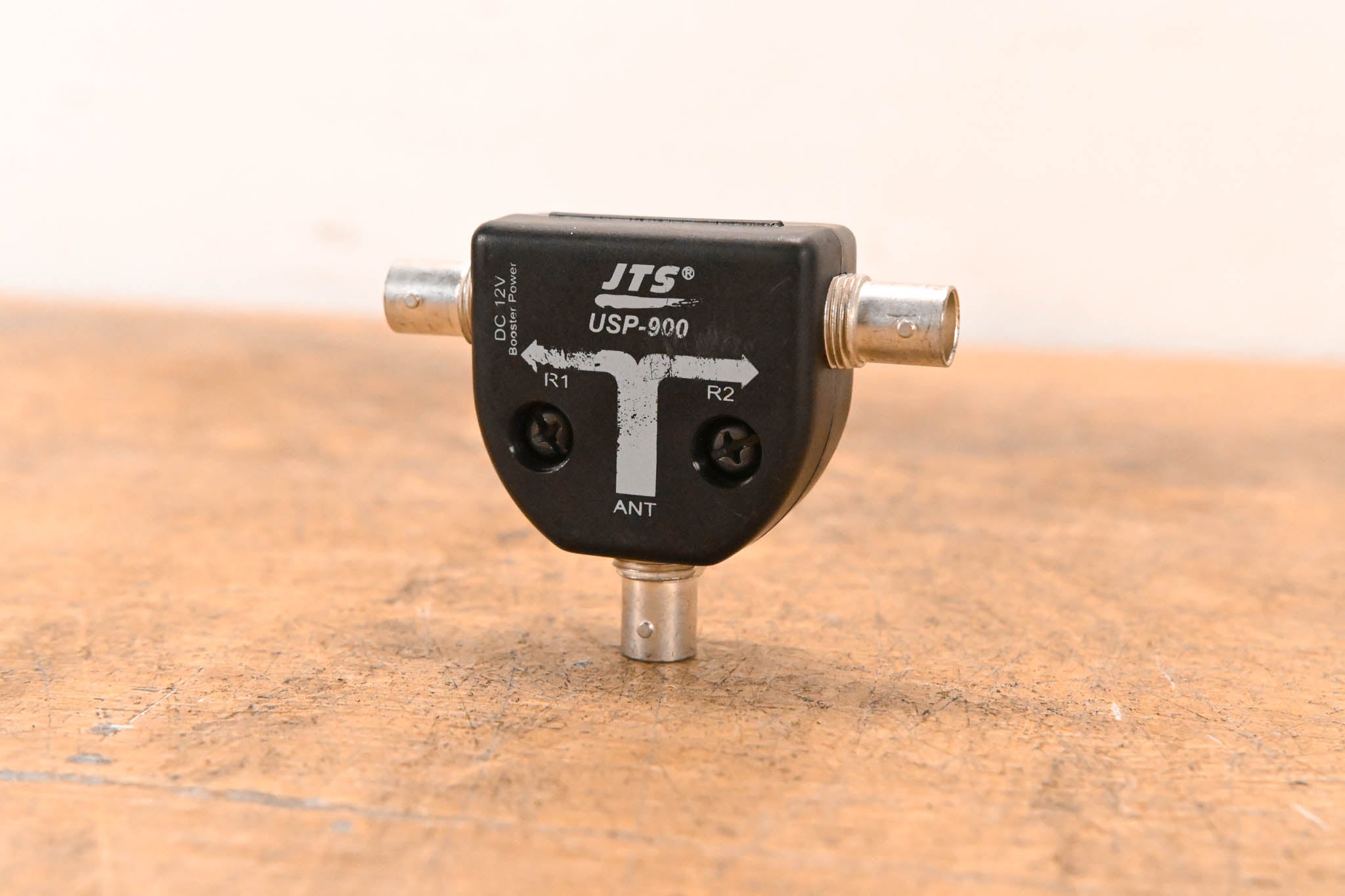 JTS USP-900 Passive UHF Antenna Splitter/UHF Combiner