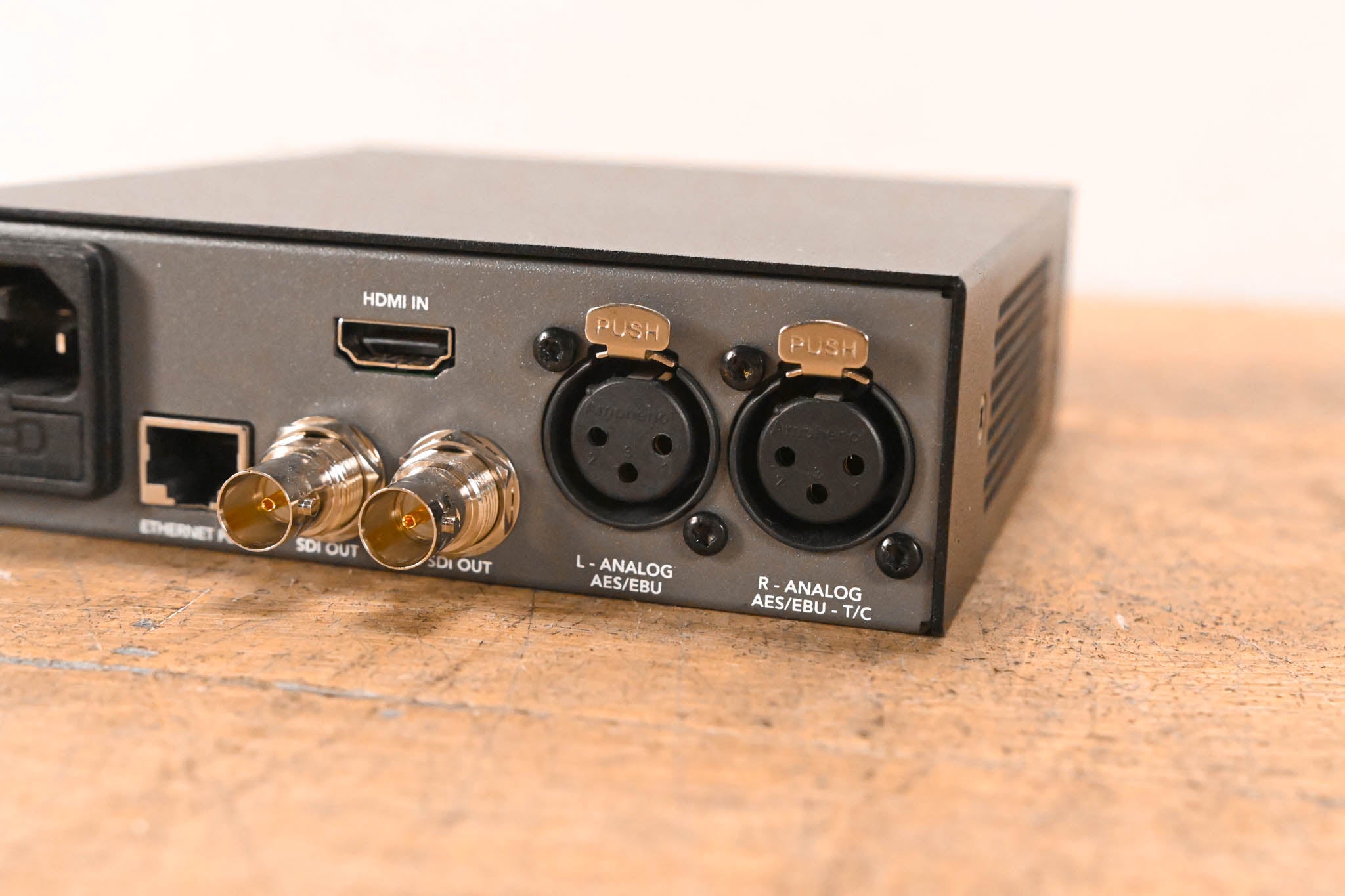 Blackmagic Design Teranex Mini HDMI to SDI 12G w/ Smart Panel