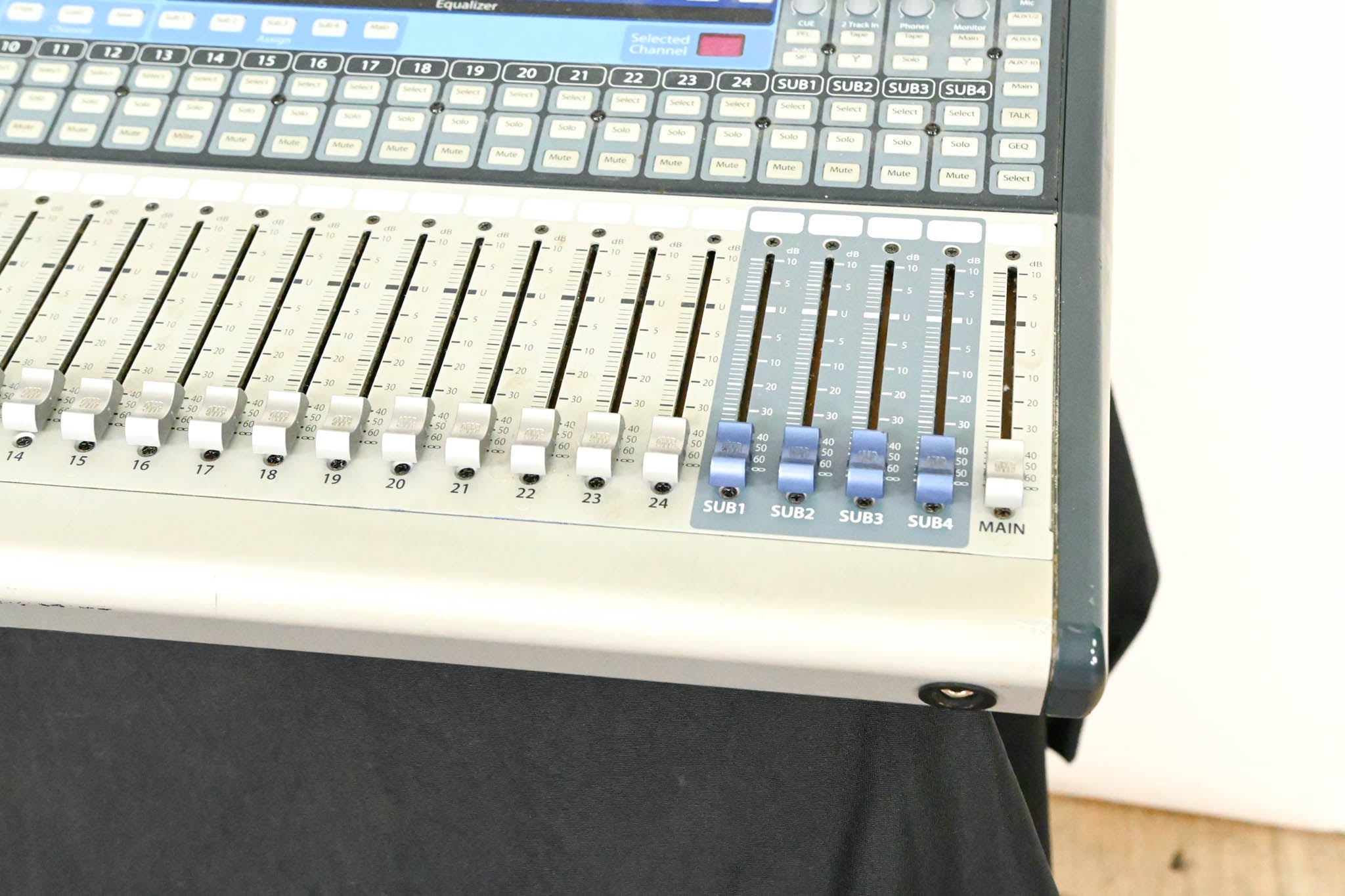 PreSonus StudioLive 24.4.2 24-Channel Digital Audio Mixer