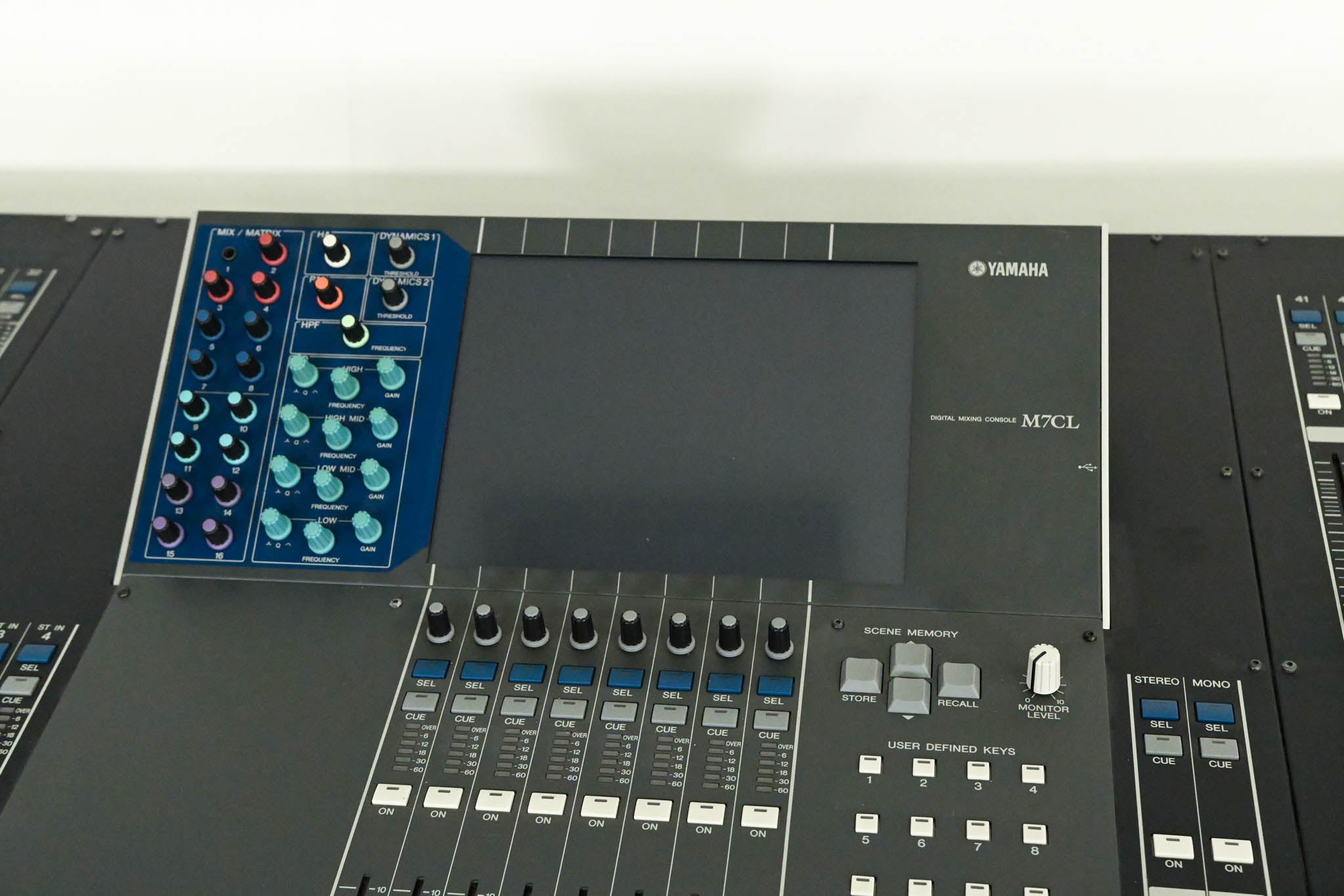 Yamaha M7CL-48 48-Channel Digital Audio Mixing Console