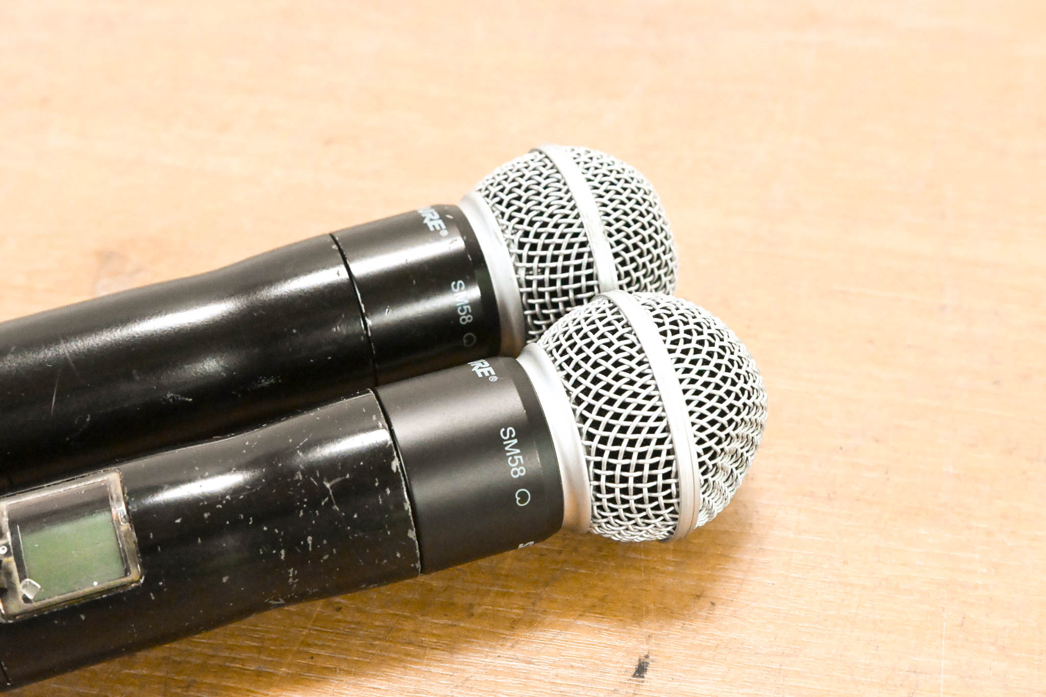 Shure UR4D Wireless Receiver w/ two UR2/SM58 Handheld Mics - L3 Band