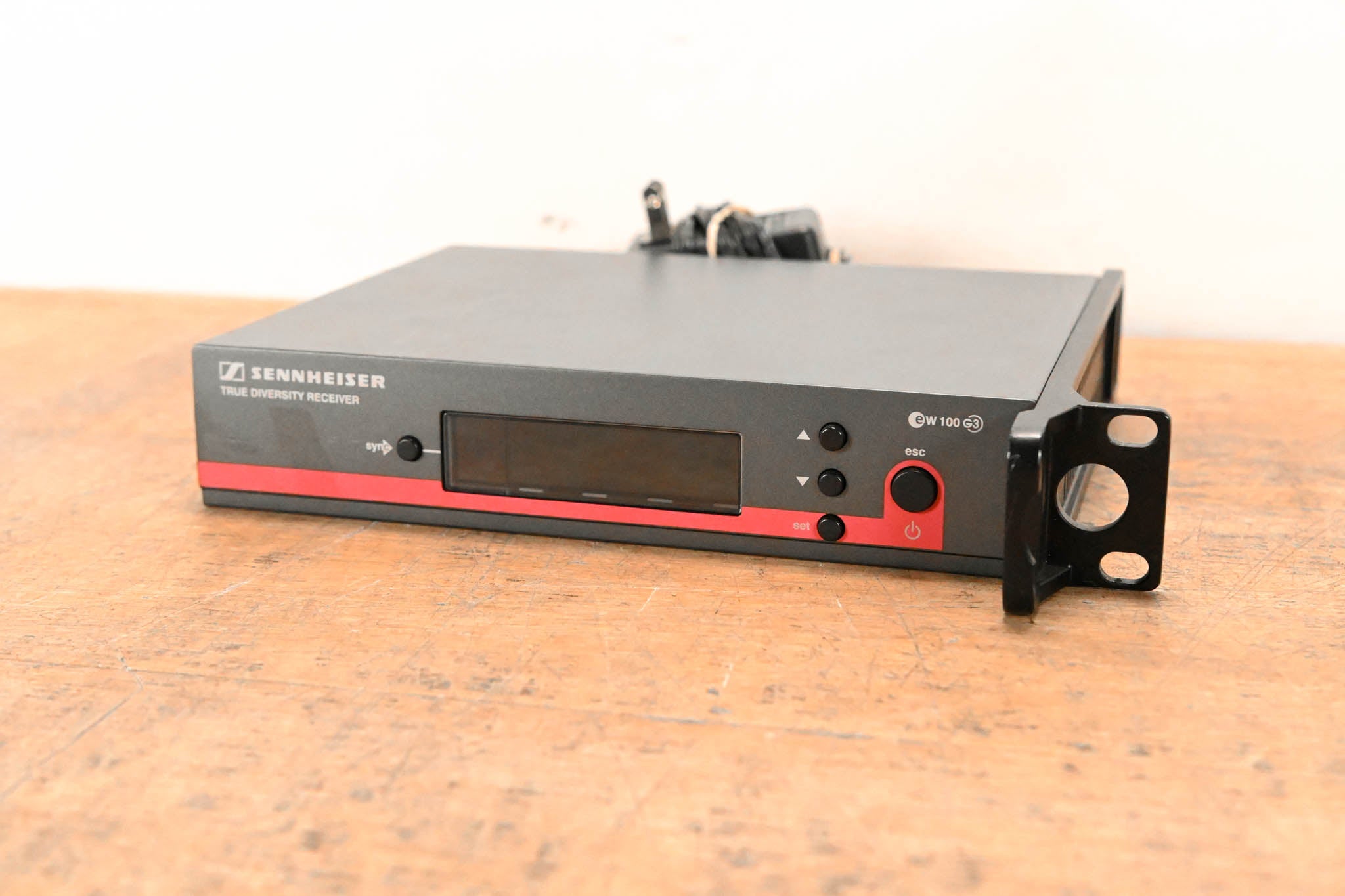 Sennheiser EM 100 G3 Wireless Receiver - G Range: 566-608 MHz