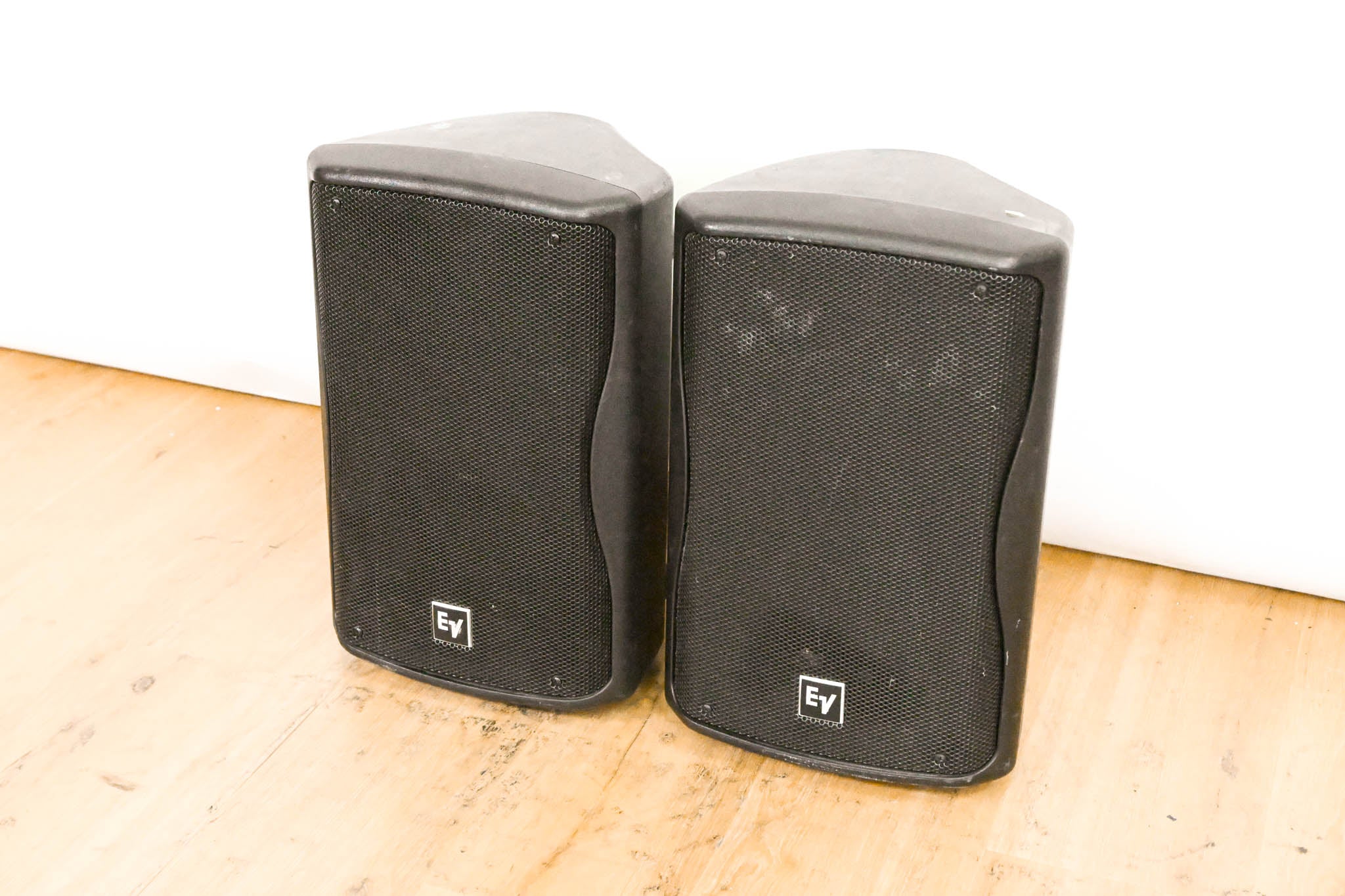 Electro-Voice (EV) ZX1-90 8-inch Two-Way Passive Loudspeaker (PAIR)