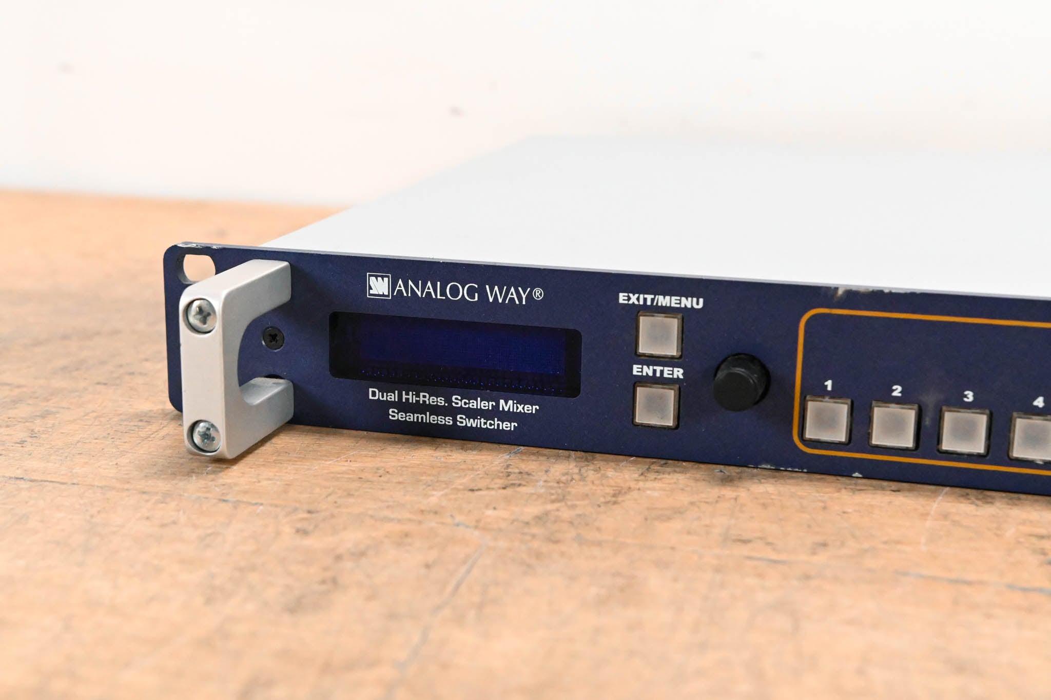 Analog Way Pulse LE PLS200 Dual Scaler Mixer Switcher