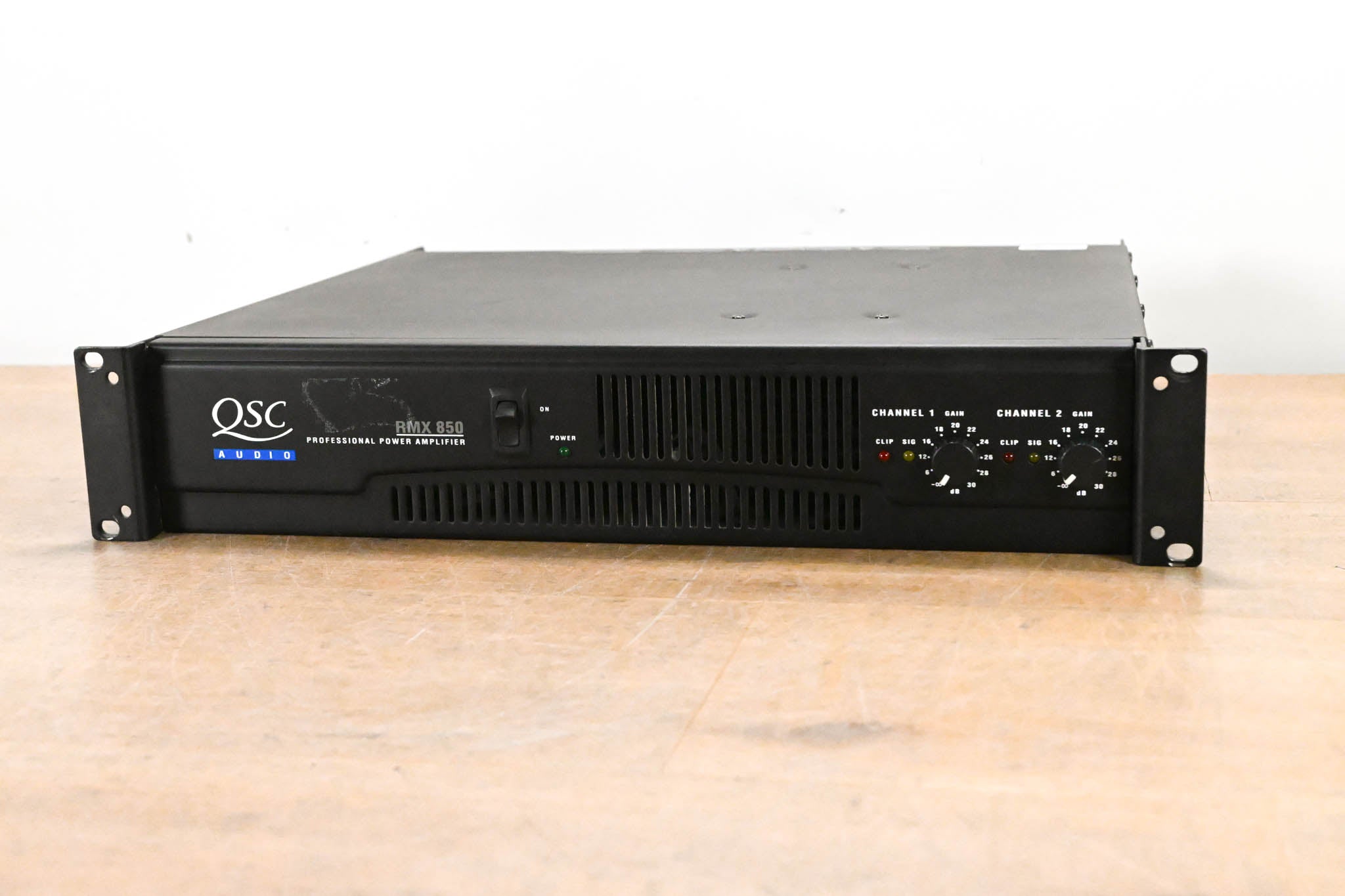 QSC RMX850 2-Channel Power Amplifier