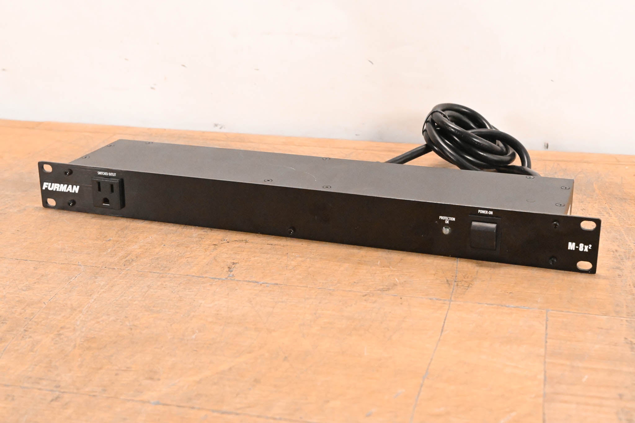 Furman M-8x2 8-Outlet Power Conditioner