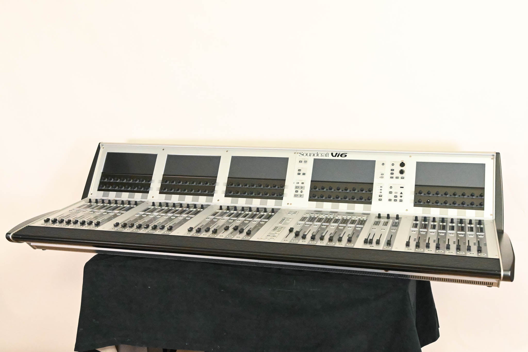 Soundcraft Vi6 Console with Local Rack, Stage Box, and Breakout Box