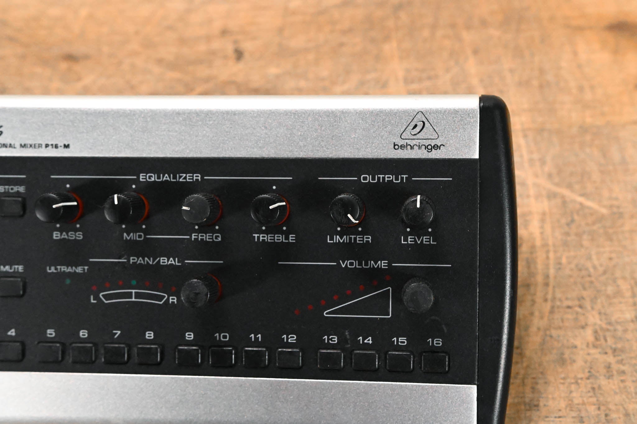 Behringer Powerplay P16-M 16-Channel Digital Personal Mixer