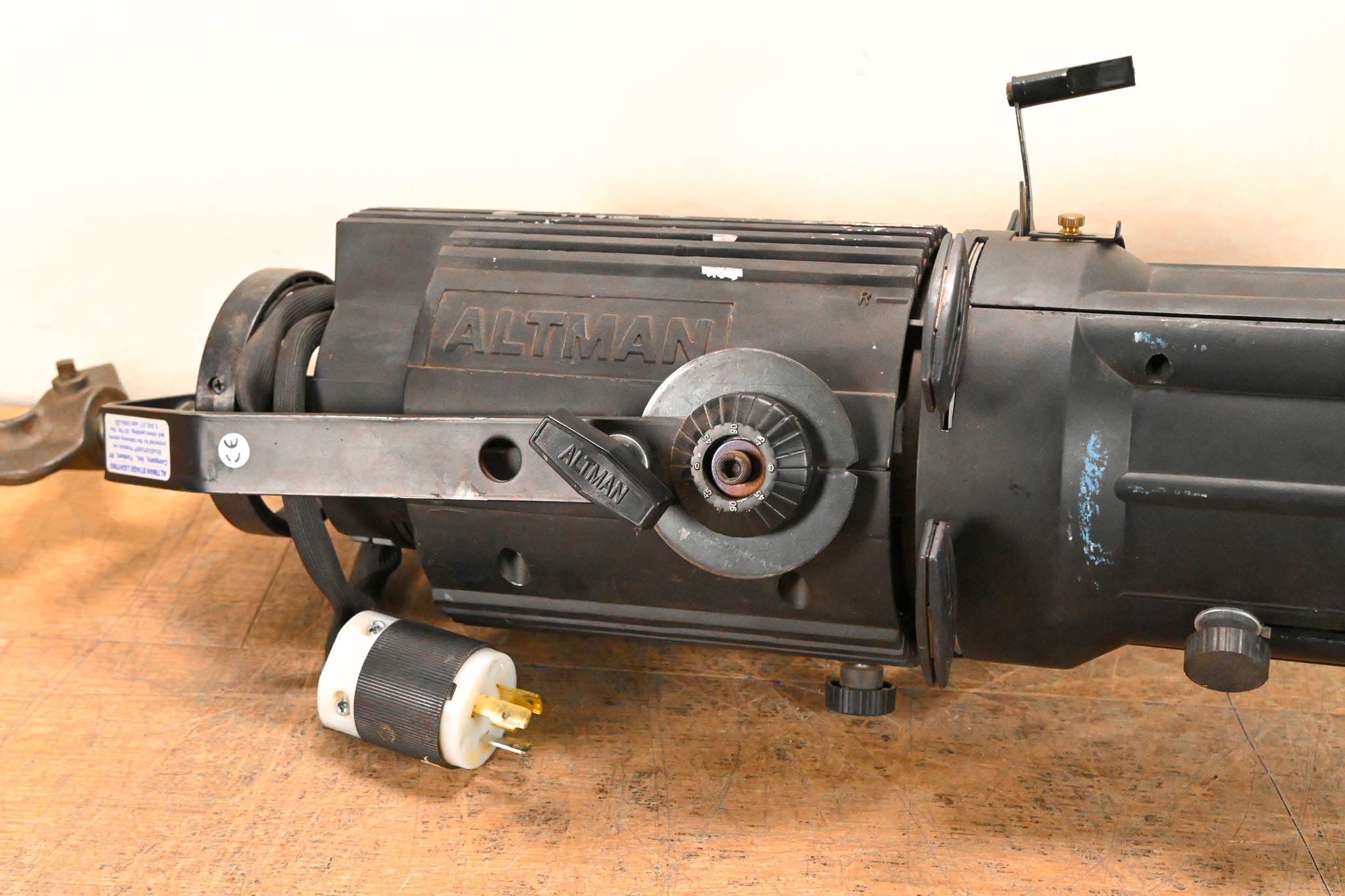 Altman Shakespeare S6-20 20 Degree Ellipsoidal Spotlight