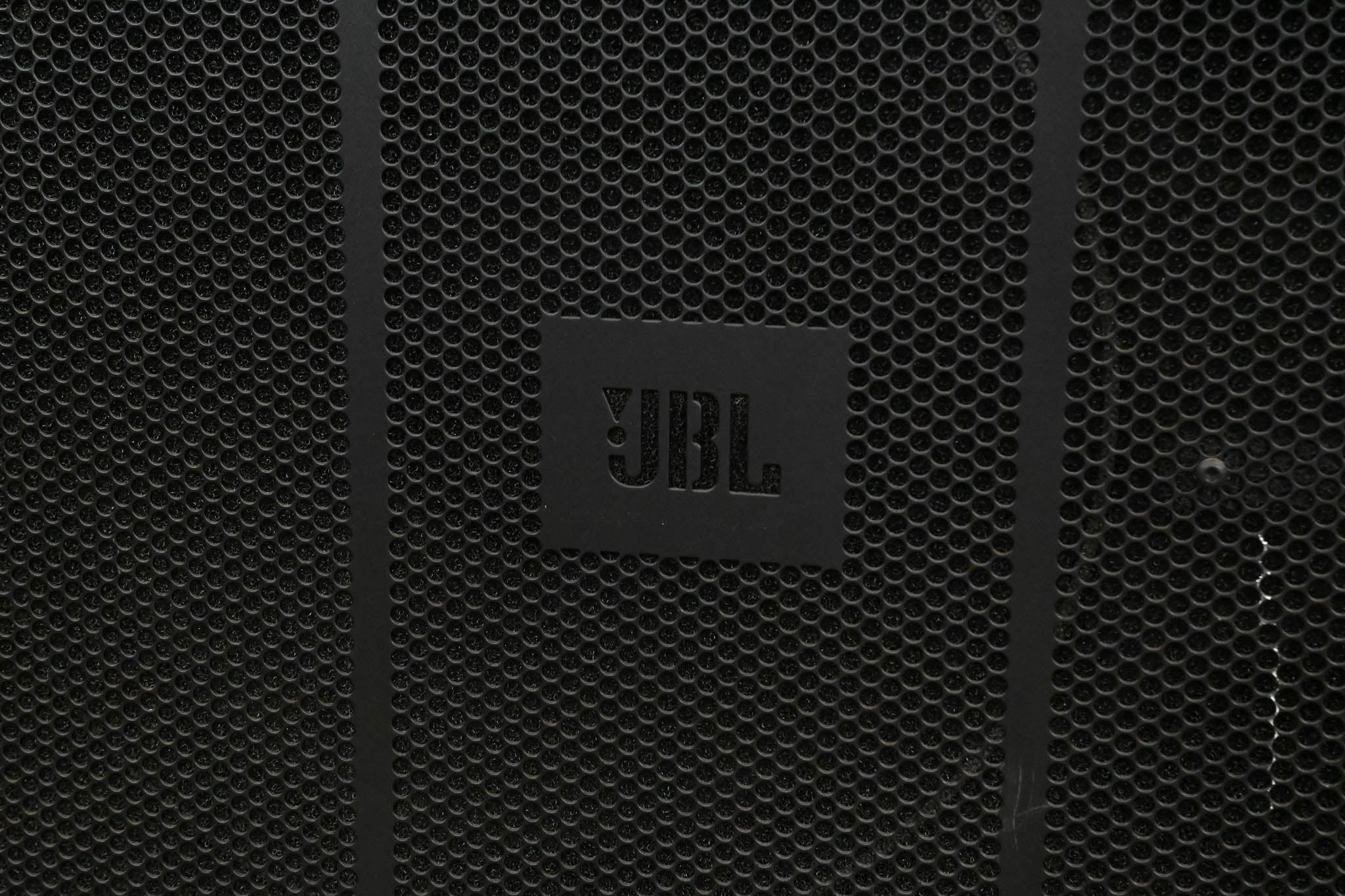 JBL VT4881A Compact Arrayable 18" Subwoofer