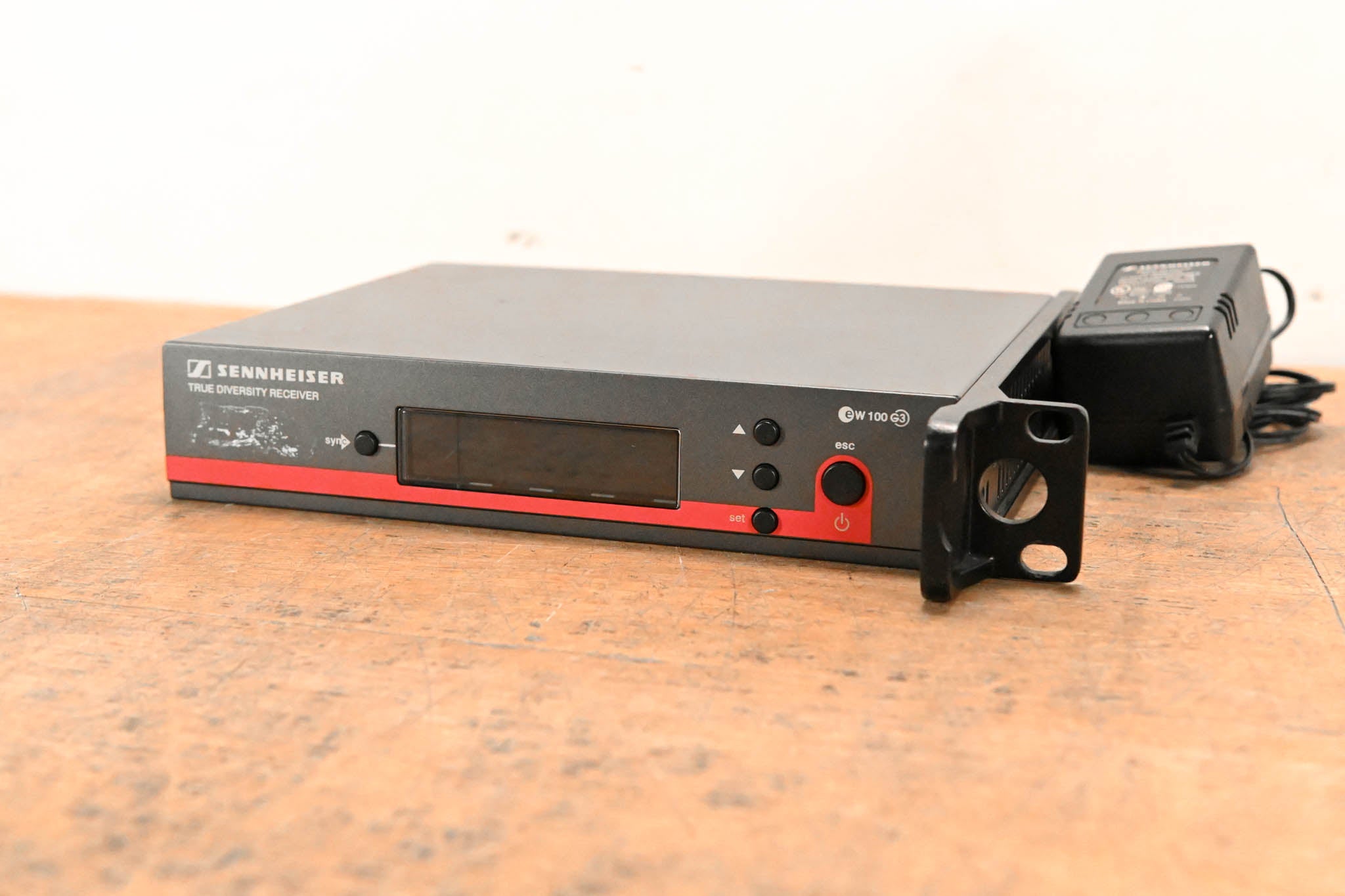 Sennheiser EM 100 G3 Wireless Receiver - A Range: 516-558 MHz
