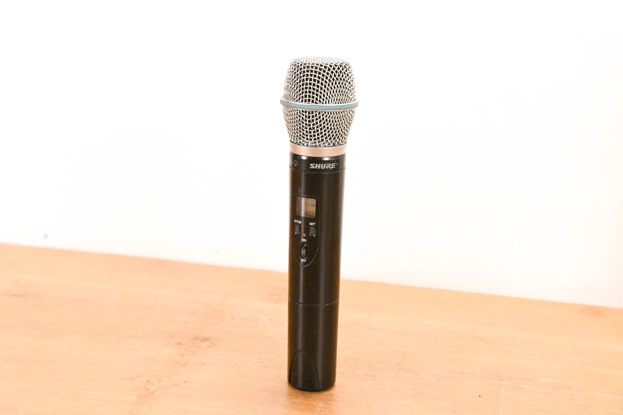 Shure ULXP24/BETA87A Handheld Wireless System - M1 Band NO POWER SUPPLY