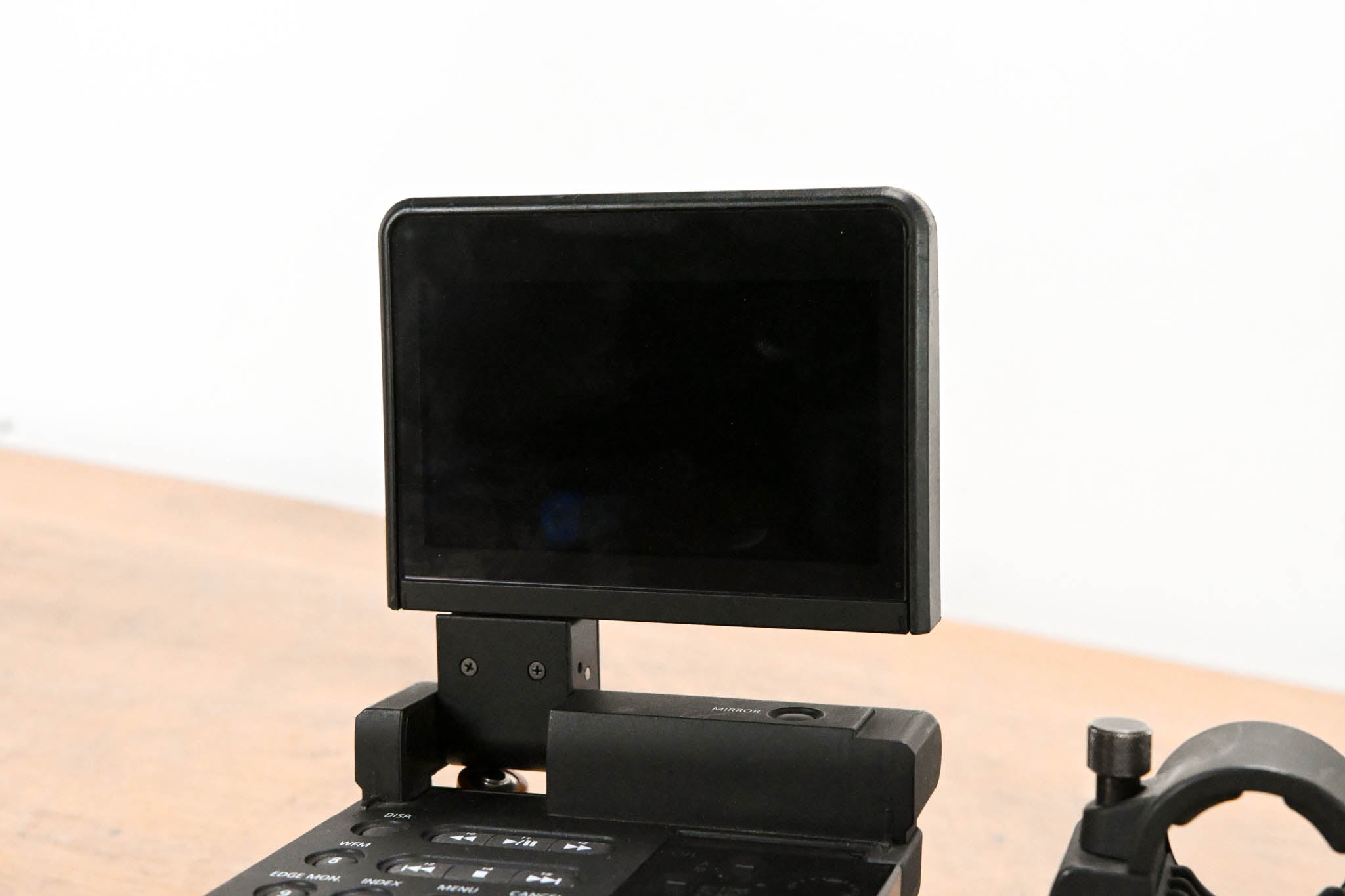 Canon C300/C500 Monitor with Microphone Holder