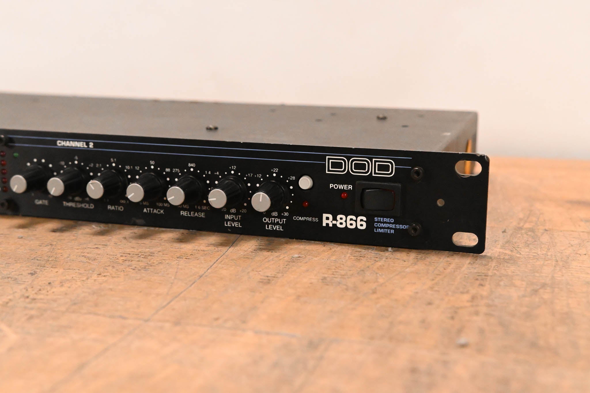 DOD R-866 Stereo Compressor/Limiter
