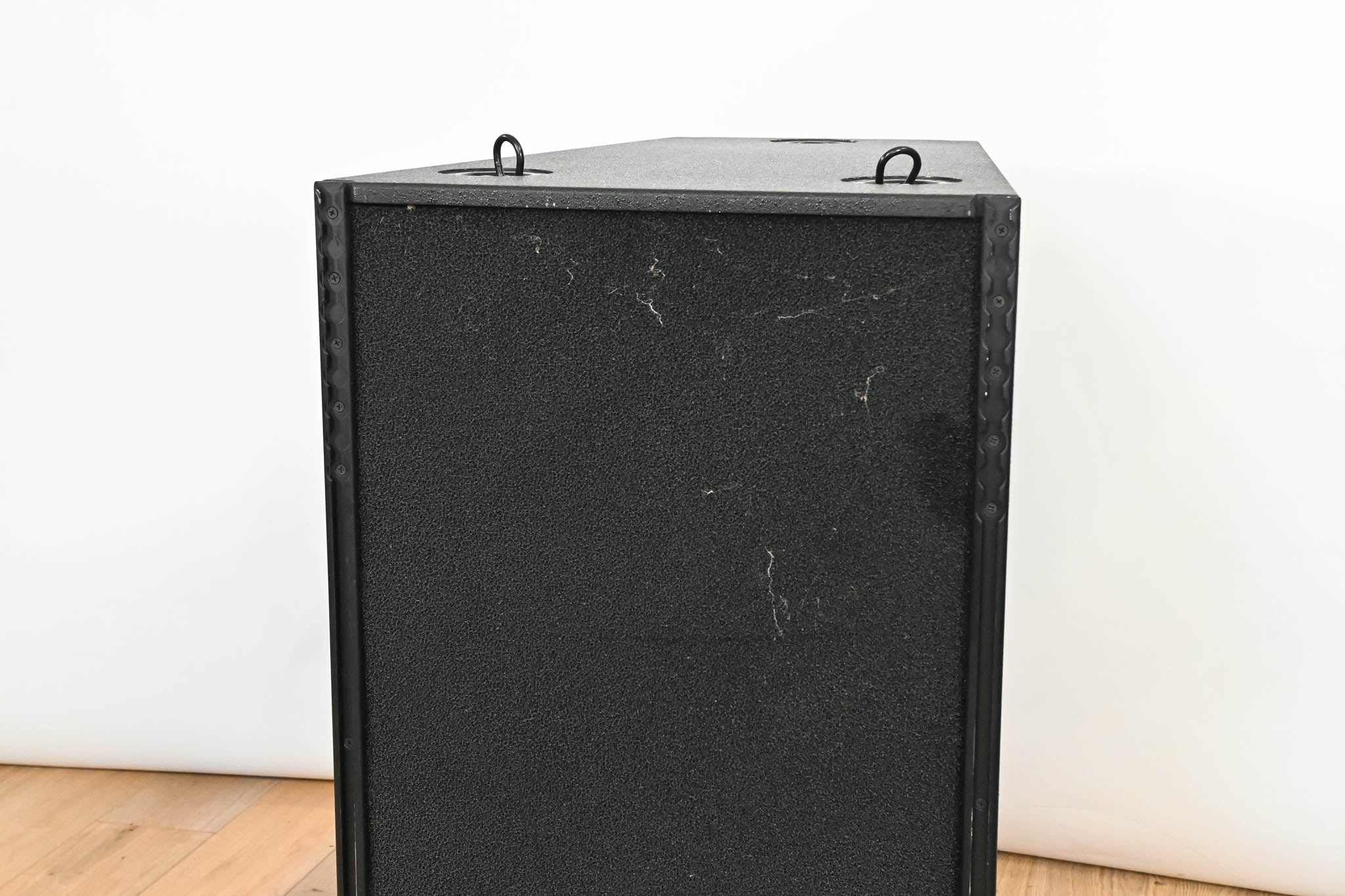 Meyer Sound DS-4P Self-Powered Mid-Bass Reinforcement Loudspeaker