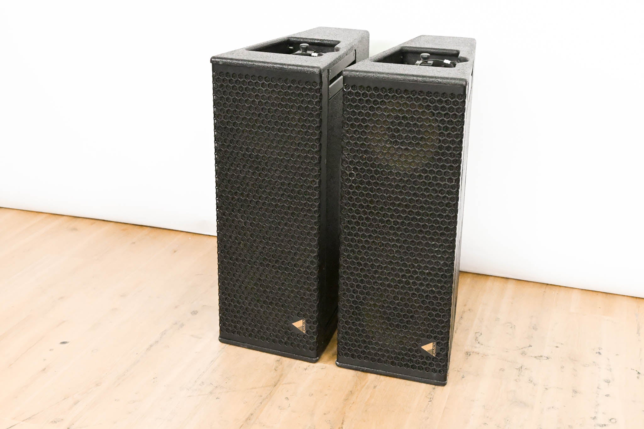 Adamson SpekTrix Wave Wide Angle Vertical Enclosure (PAIR)