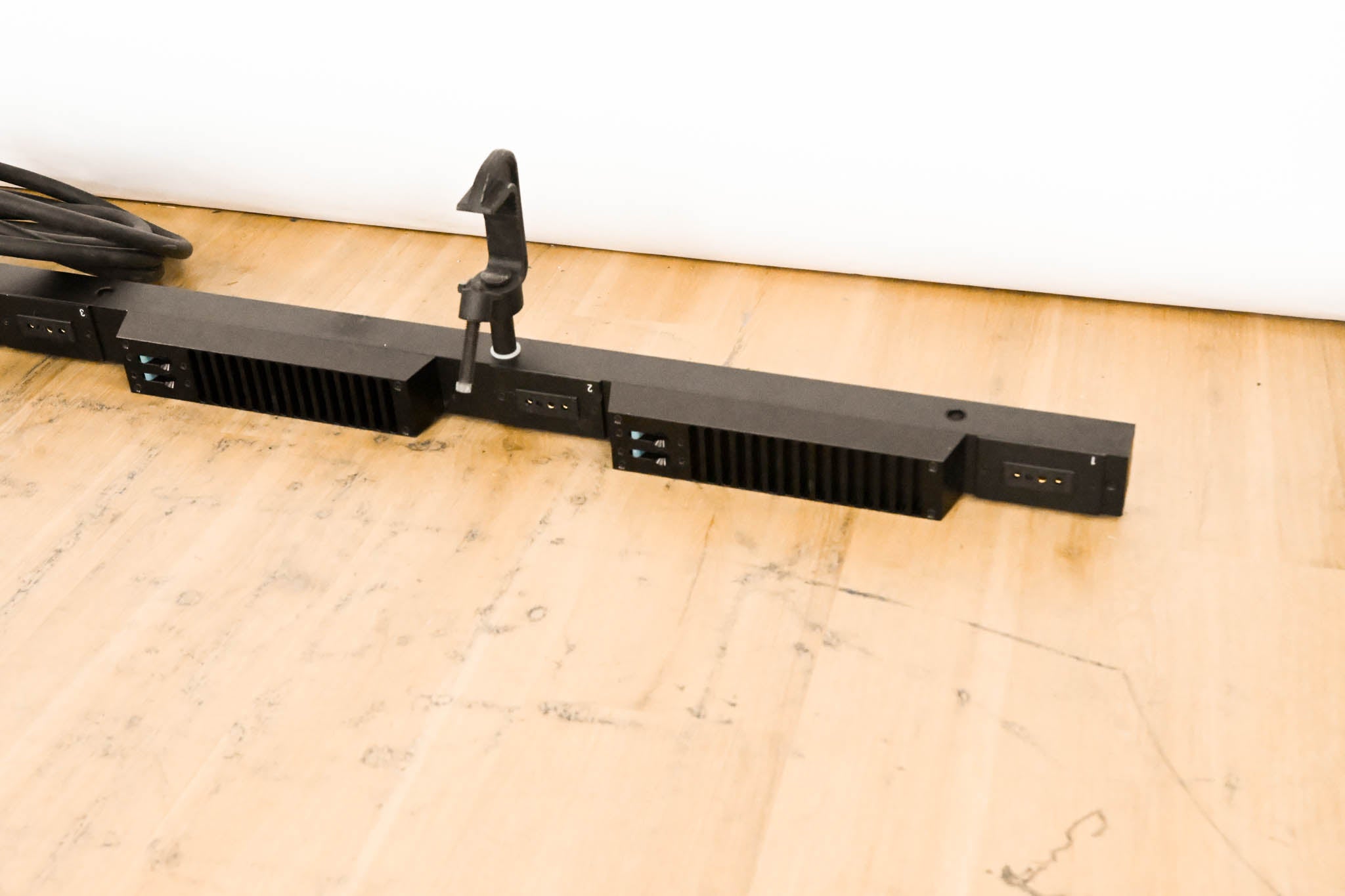 ETC SB6-10M 6 x 10A (1200W) SmartBar with Stage Pin Connectors