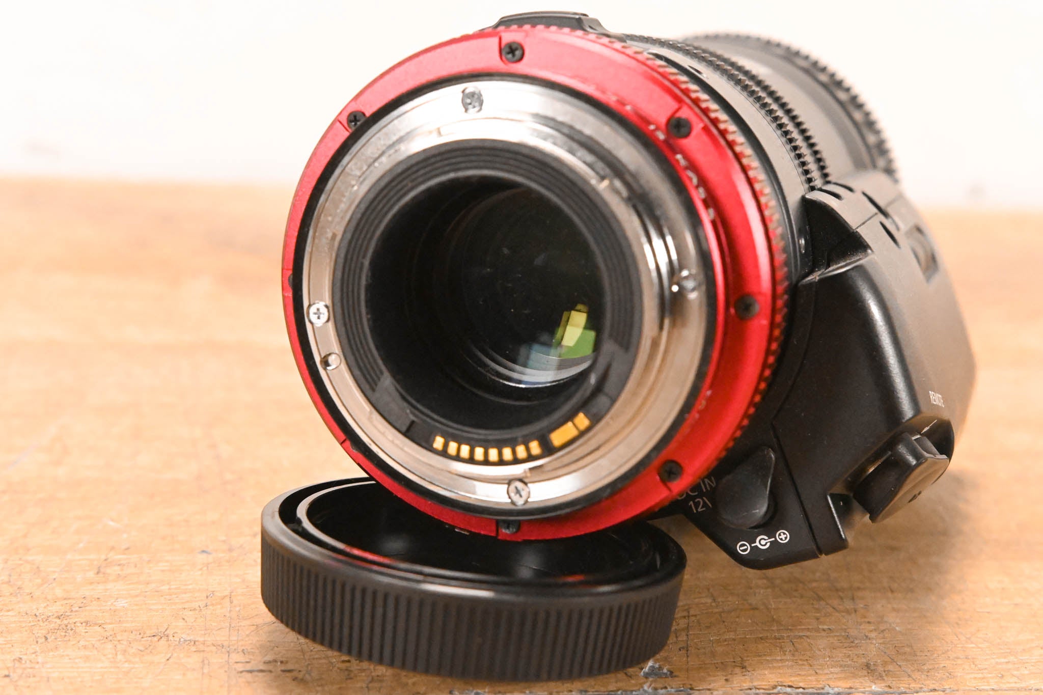 Canon CN-E 70-200mm T4.4 Compact-Servo Cine Zoom Lens (EF Mount)