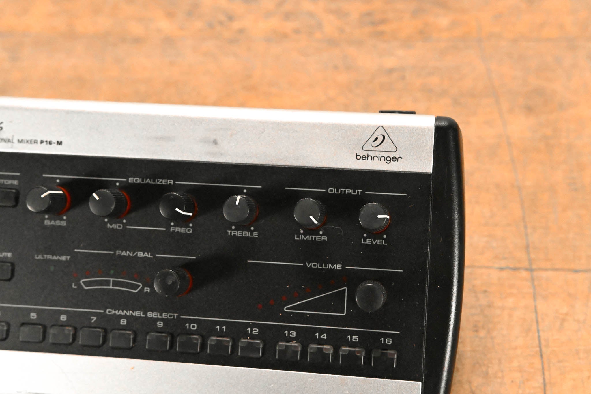 Behringer Powerplay P16-M 16-Channel Digital Personal Mixer