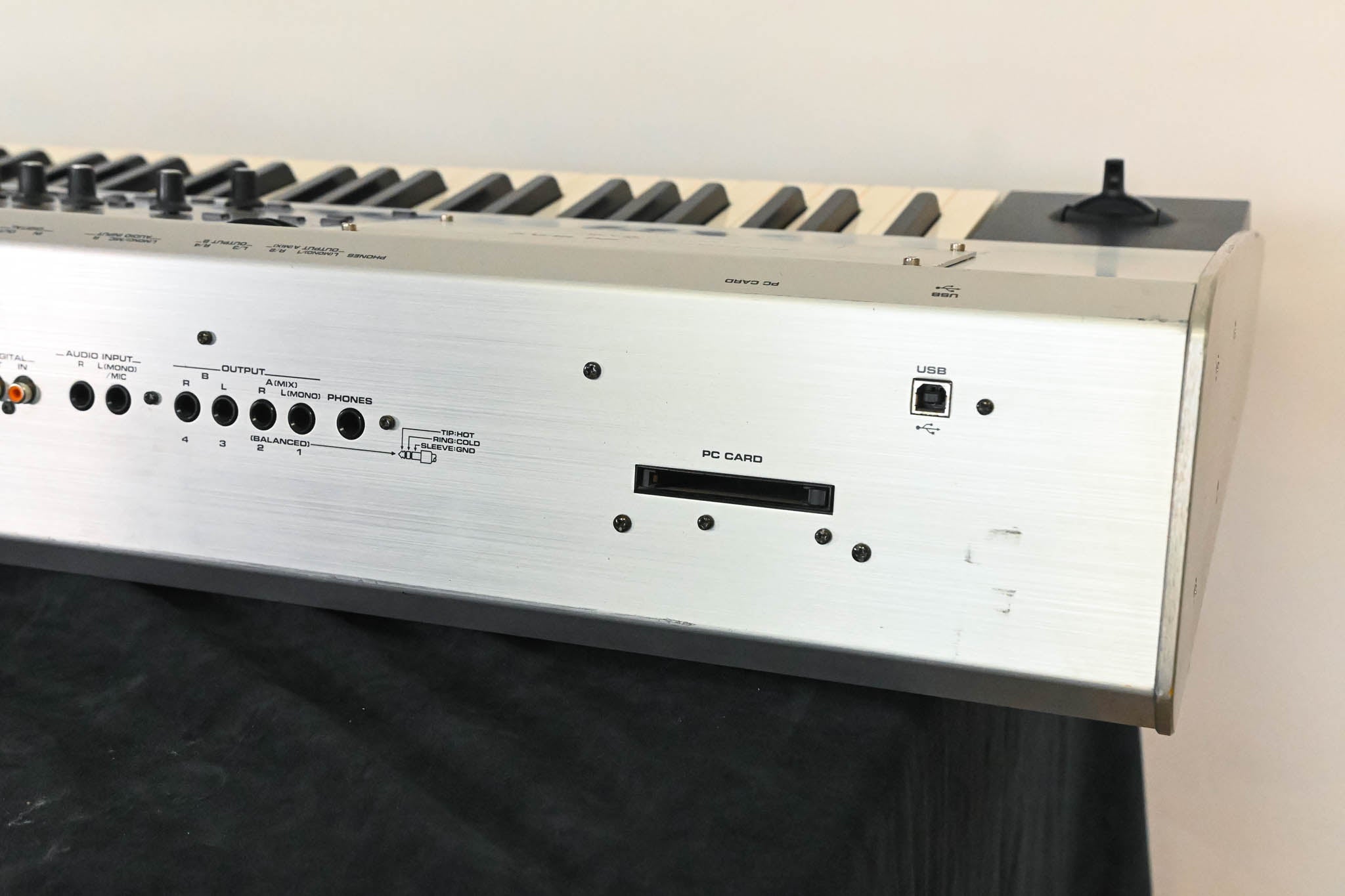 Roland Fantom-X8 88-Key Workstation Keyboard