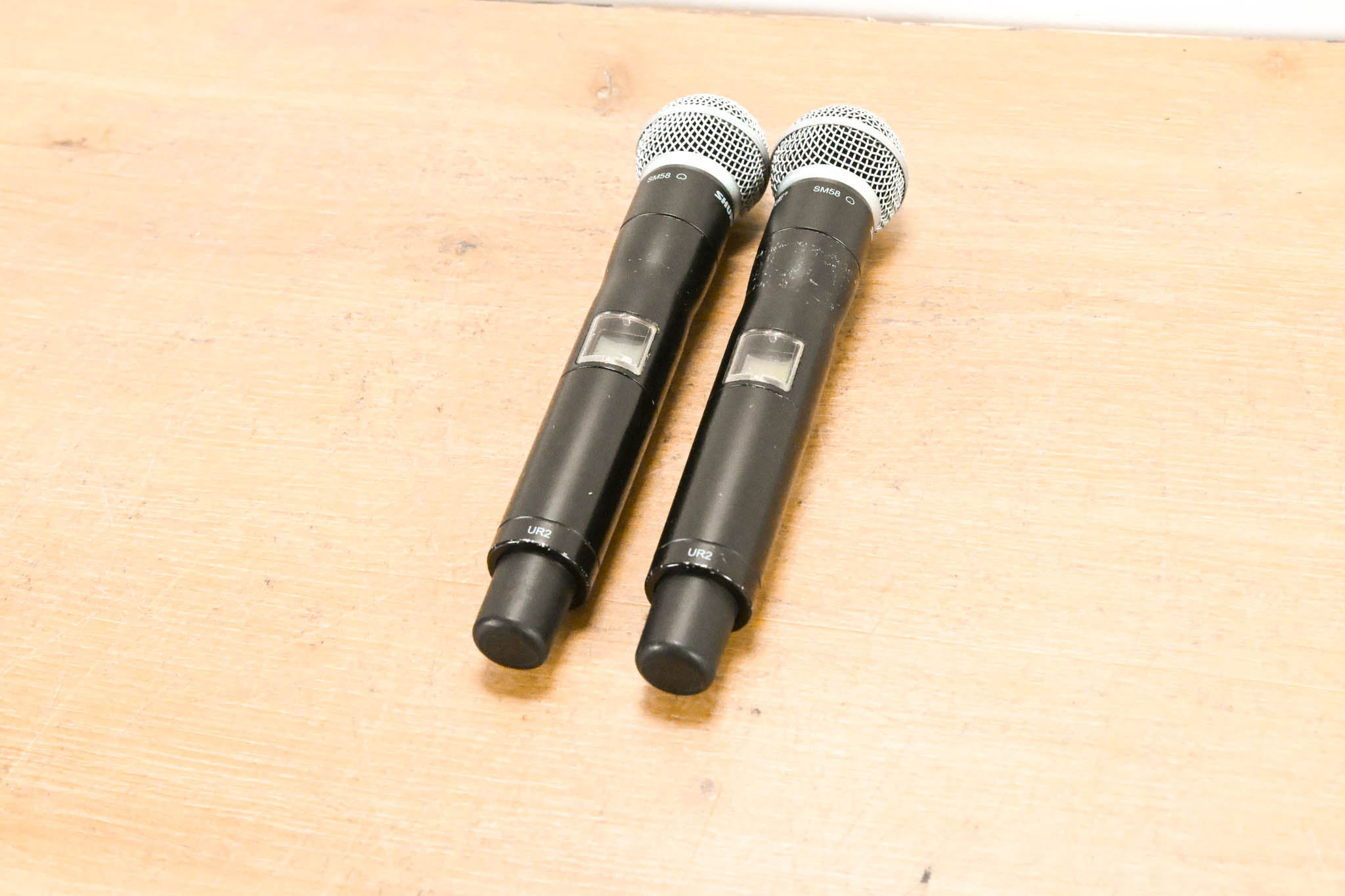 Shure UR4D Wireless Receiver w/ two UR2/SM58 Handheld Mics - L3 Band