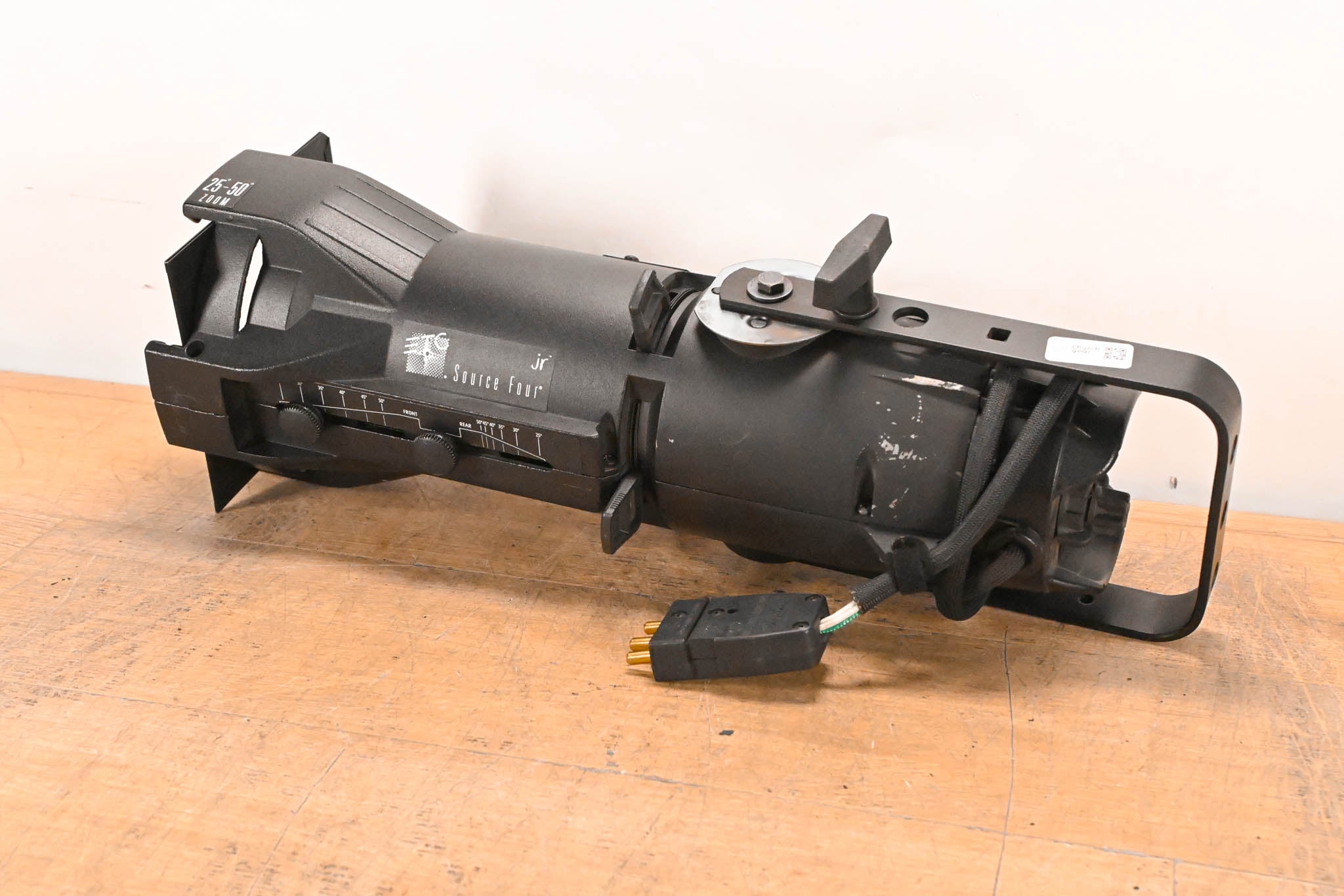 ETC Source Four Jr 25-50 Degree Zoom 575 Ellipsoidal Light
