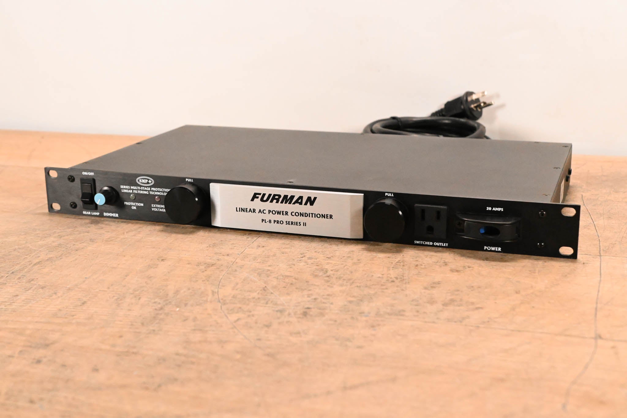 Furman PL-8 Pro Series II Power Conditioner, Distributor