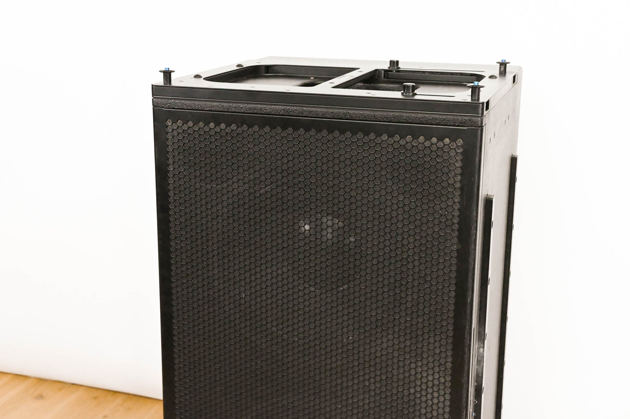 Meyer Sound 600-HP Compact High-Power Subwoofer