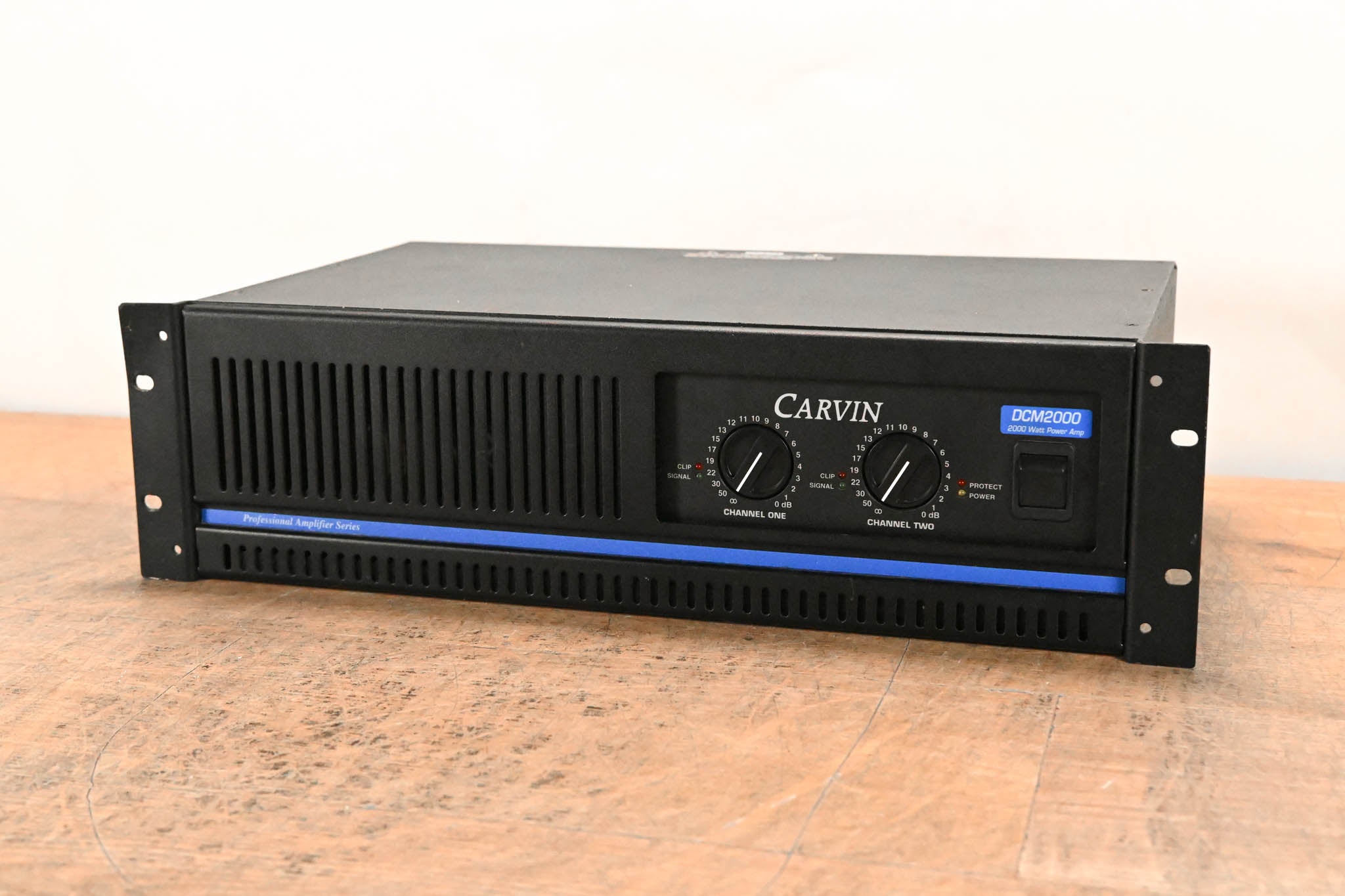 Carvin DCM2000 2-Channel Power Amplifier