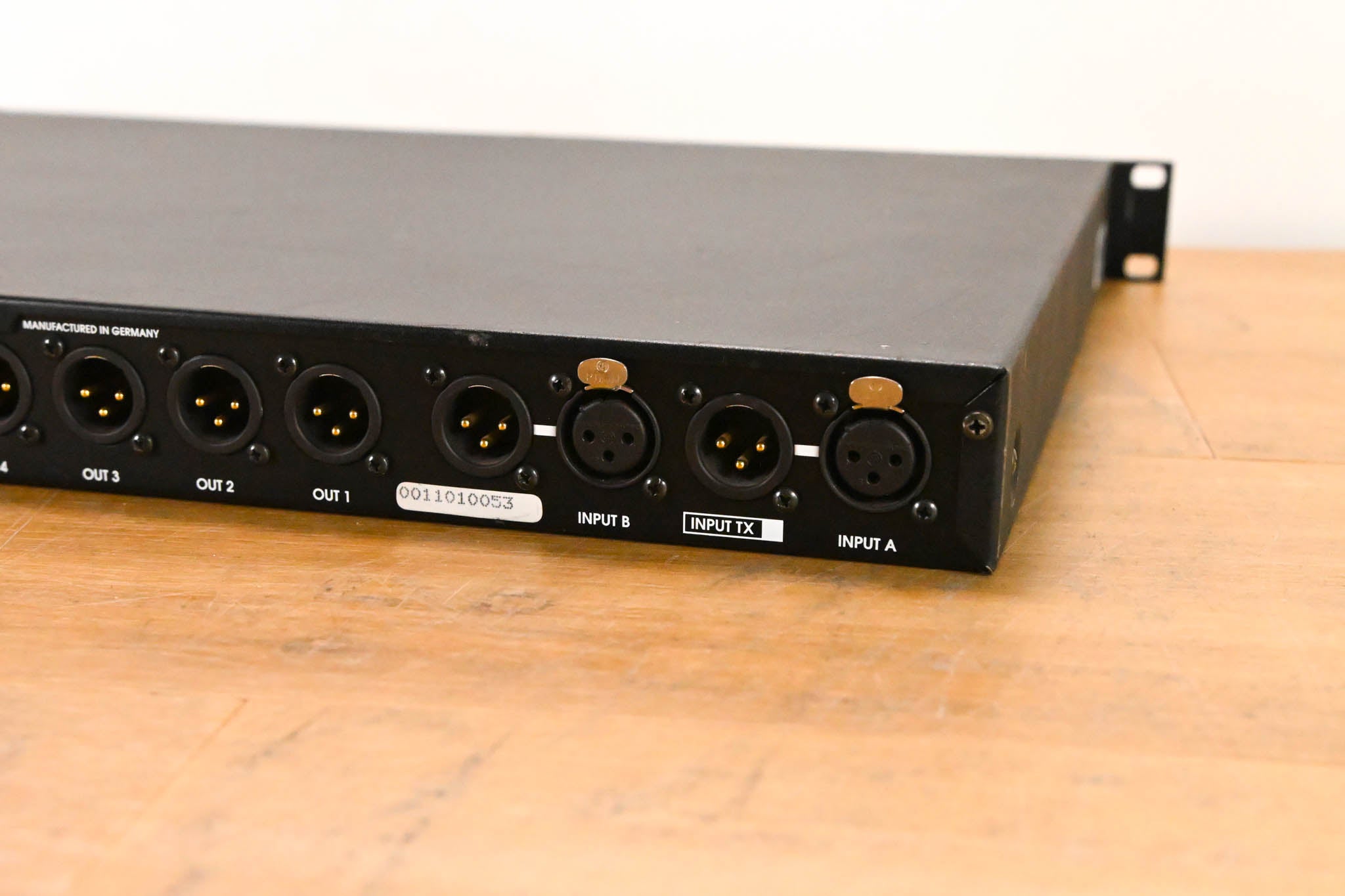 Klark Teknik DN7454 2-input / 4-output Delay with EQ and Dynamics