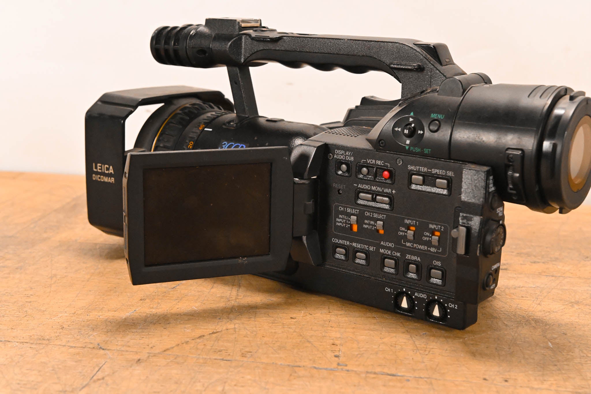 Panasonic AG-DVX100B 3-CCD Mini-DV Cinema Video Camcorder