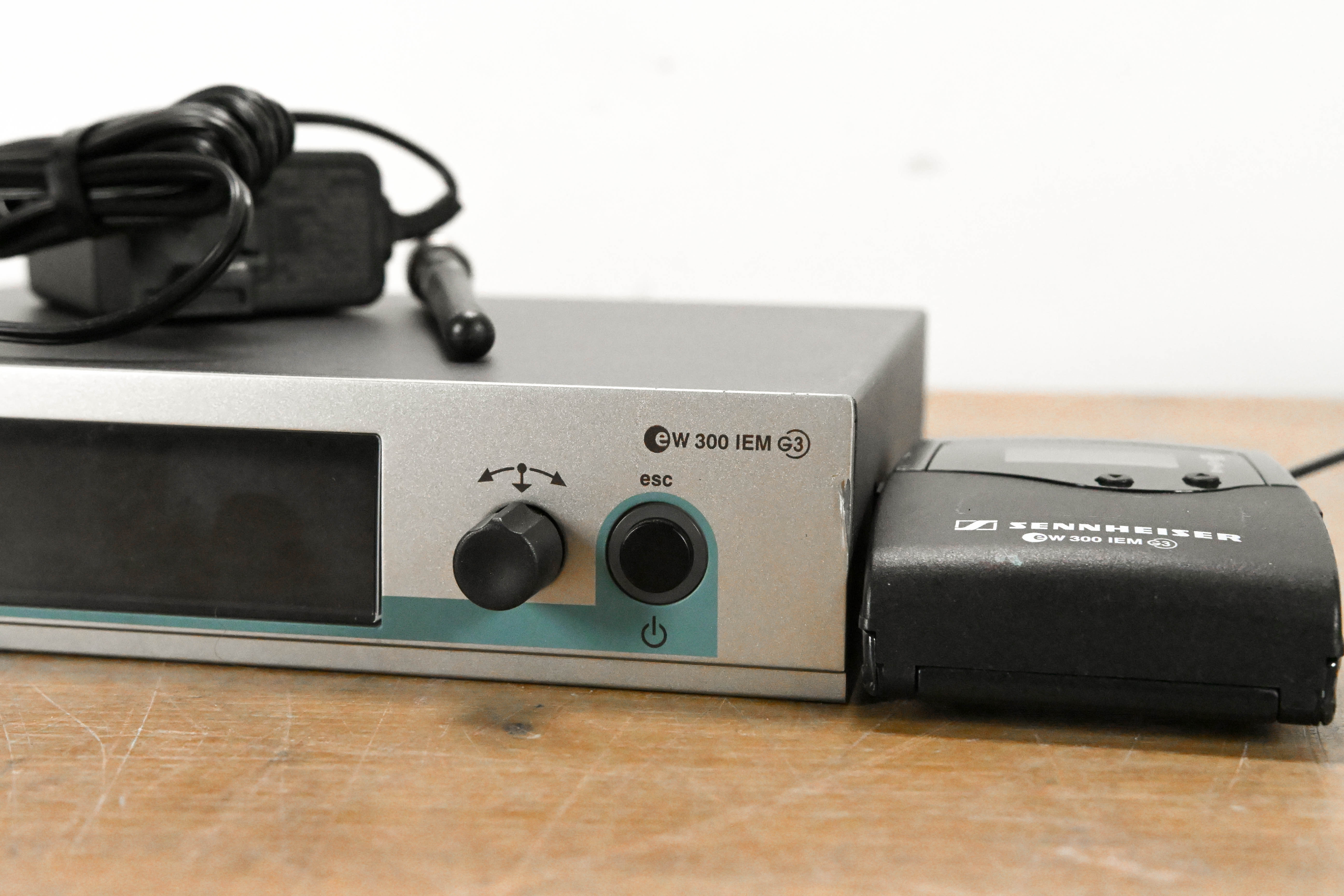 Sennheiser ew 300 IEM G3 Wireless In-Ear Monitoring System - 516-558 MHz