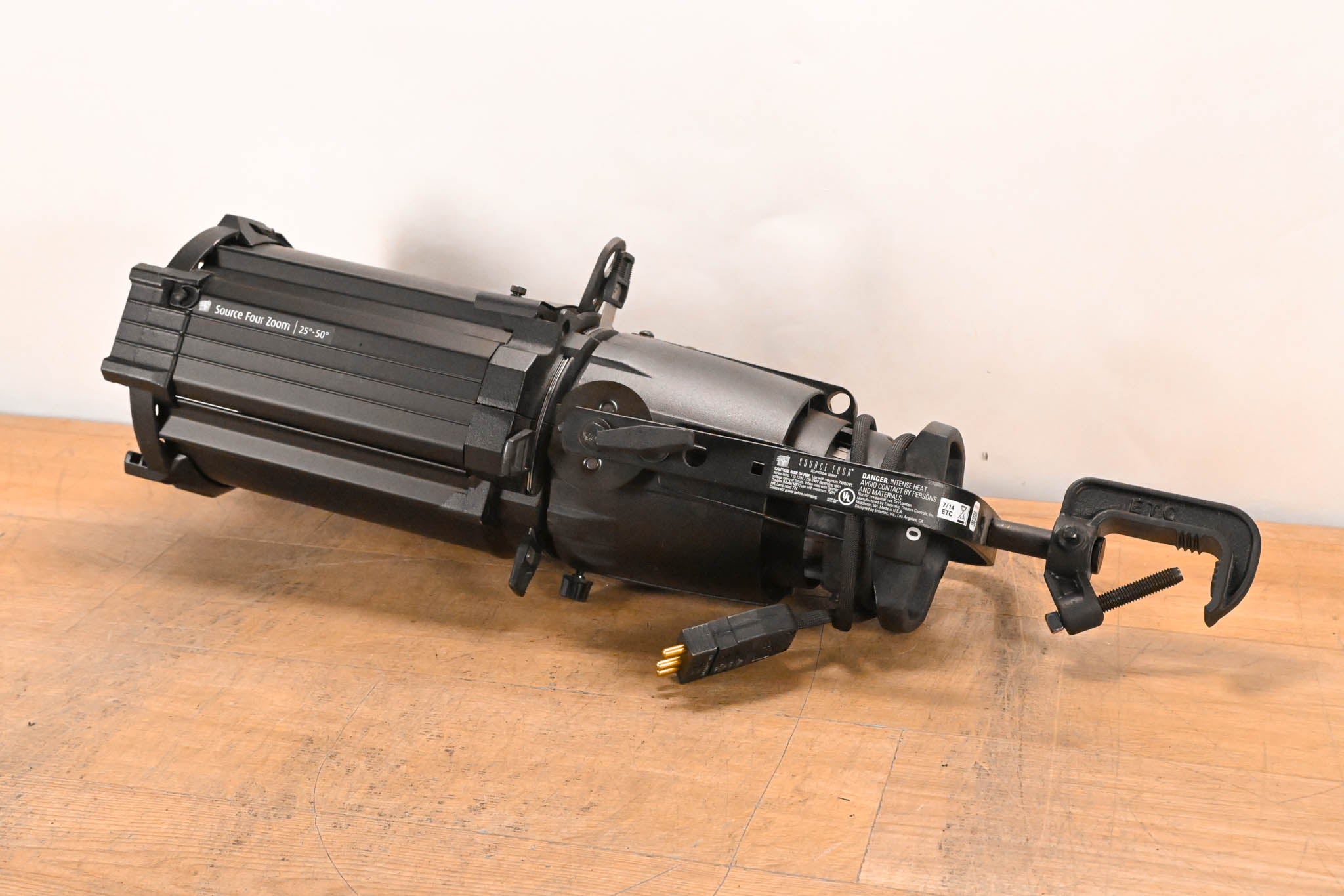 ETC Source Four Zoom 25-50 Degree 750 Ellipsoidal Light