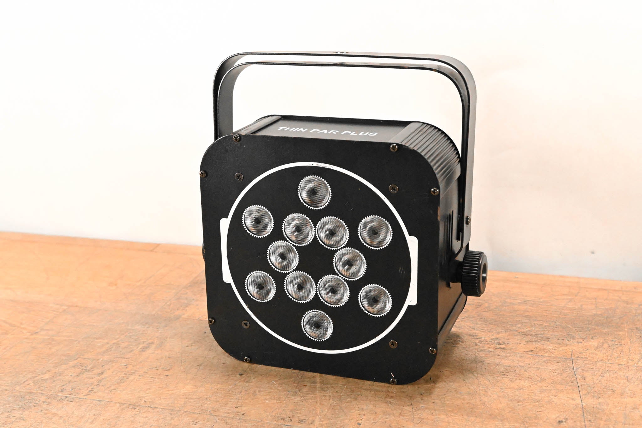 OmniSistem Thin Par Plus RGBW 6 x 10W RGBA Par Can Light