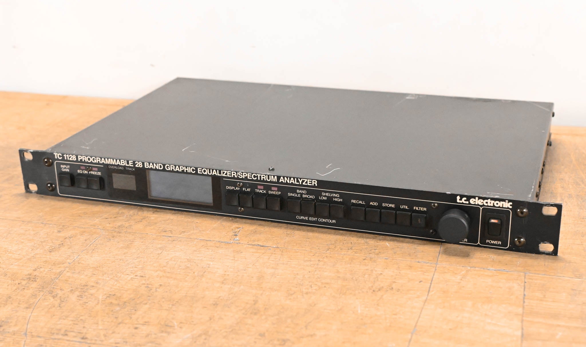 TC Electronic TC 1128 Programmable 28-Band Graphic EQ/Spectrum