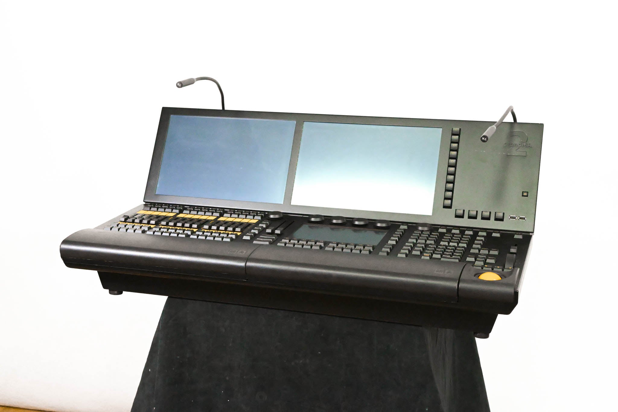 MA Lighting GrandMA2 Light Lighting Console CG01Z1Z