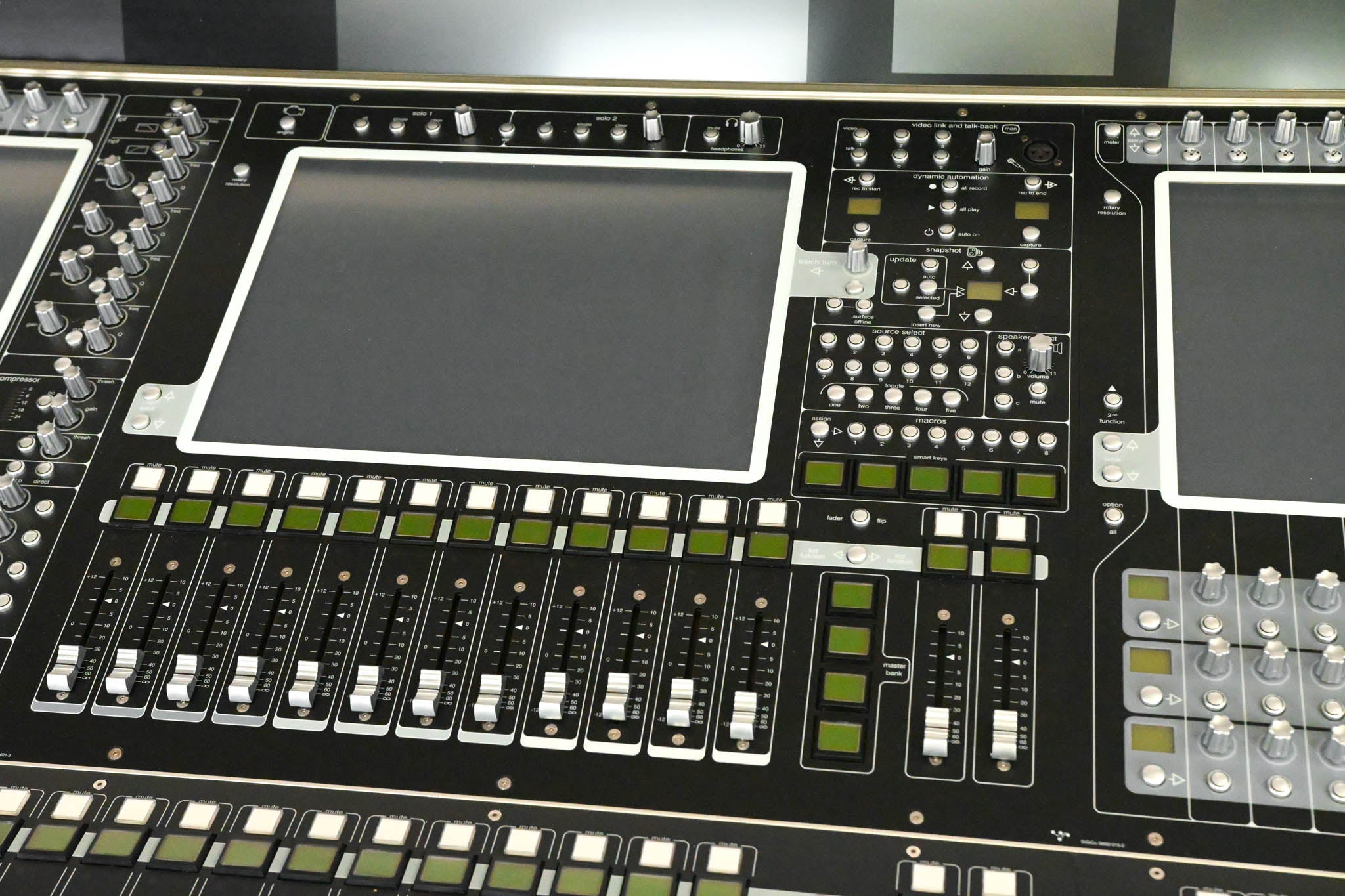DiGiCo SD7 Digital Console w/Dual Engines, Waves, ST Optical & Road Case