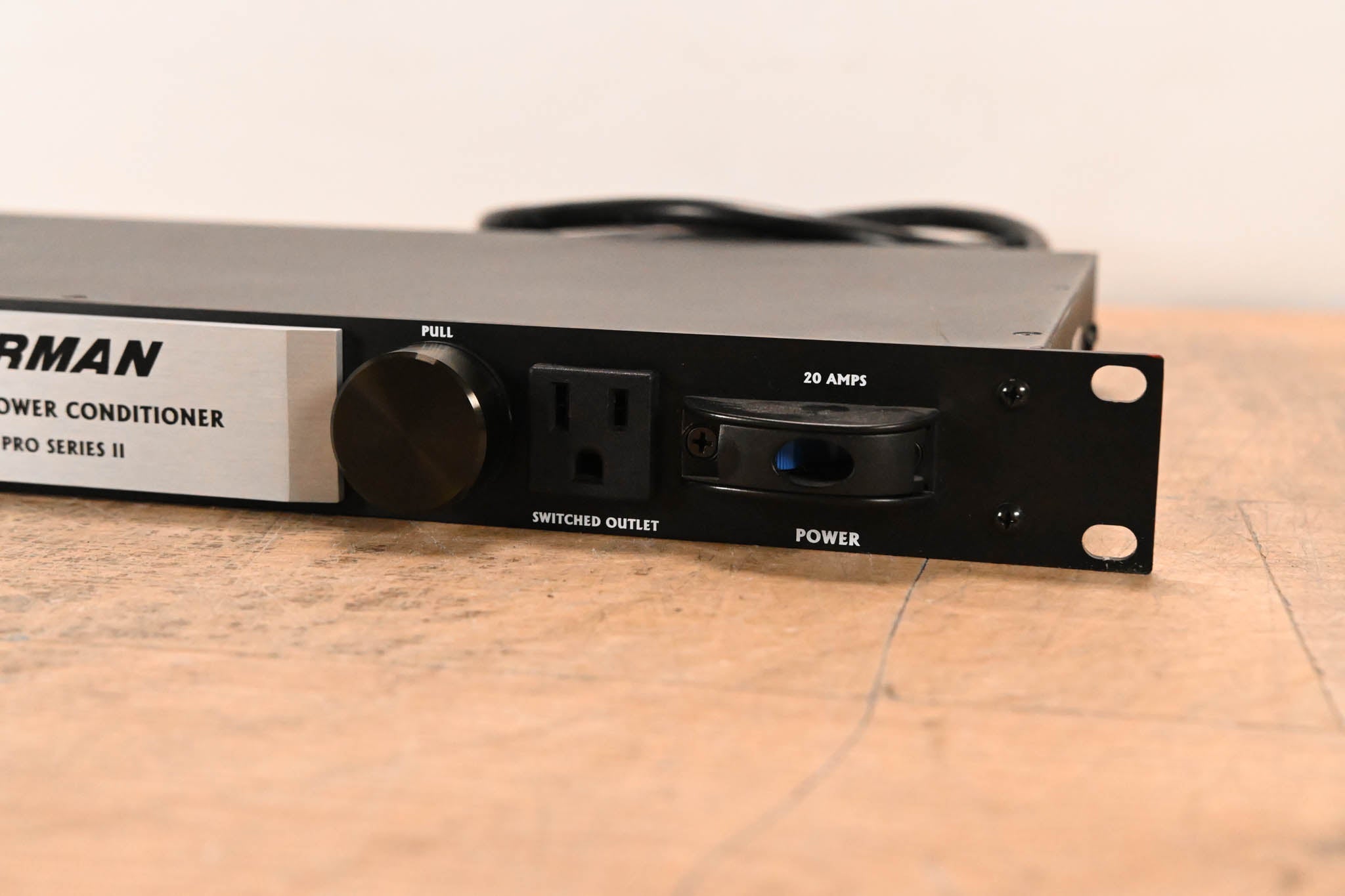 Furman PL-8 Pro Series II Power Conditioner, Distributor