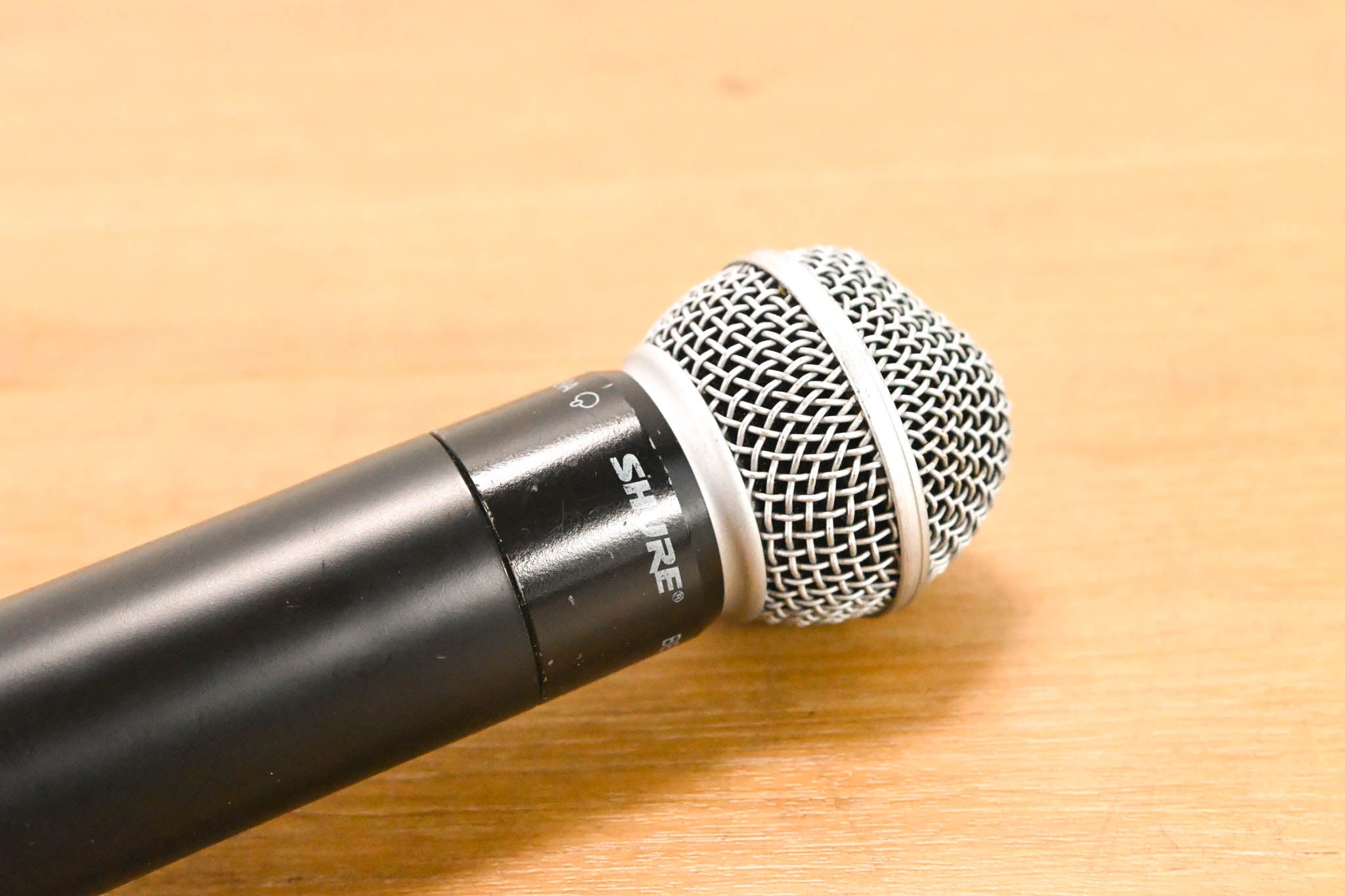 Shure SLX24/BETA58A Handheld Wireless System - H5 Band (NO POWER SUPPLY)