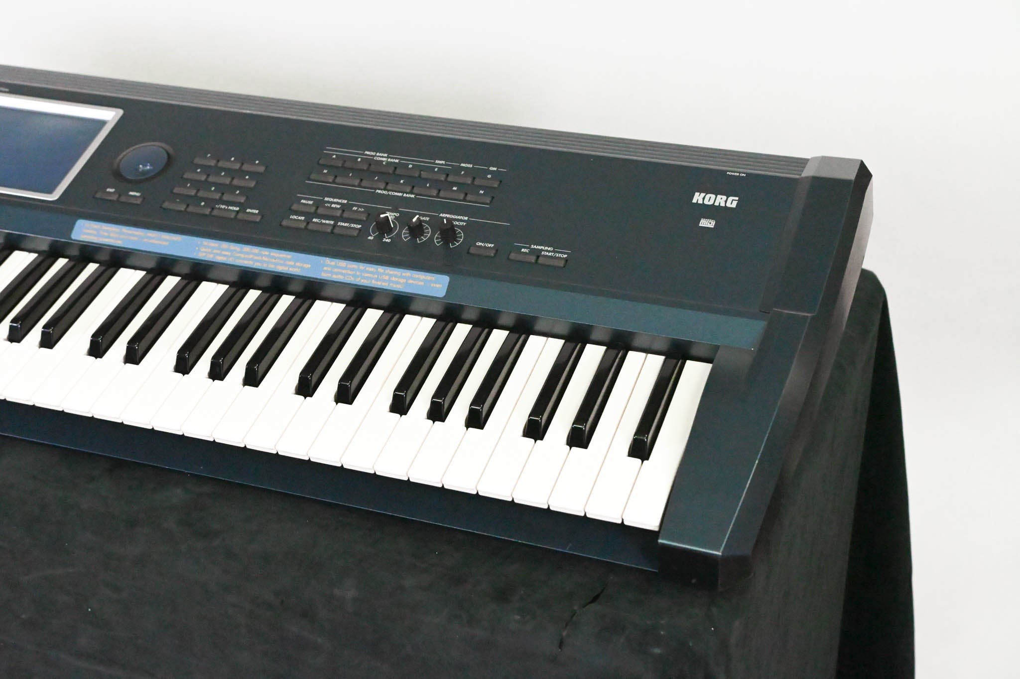 Korg Triton Extreme 76 76-Key 120-Voice Polyphonic Workstation