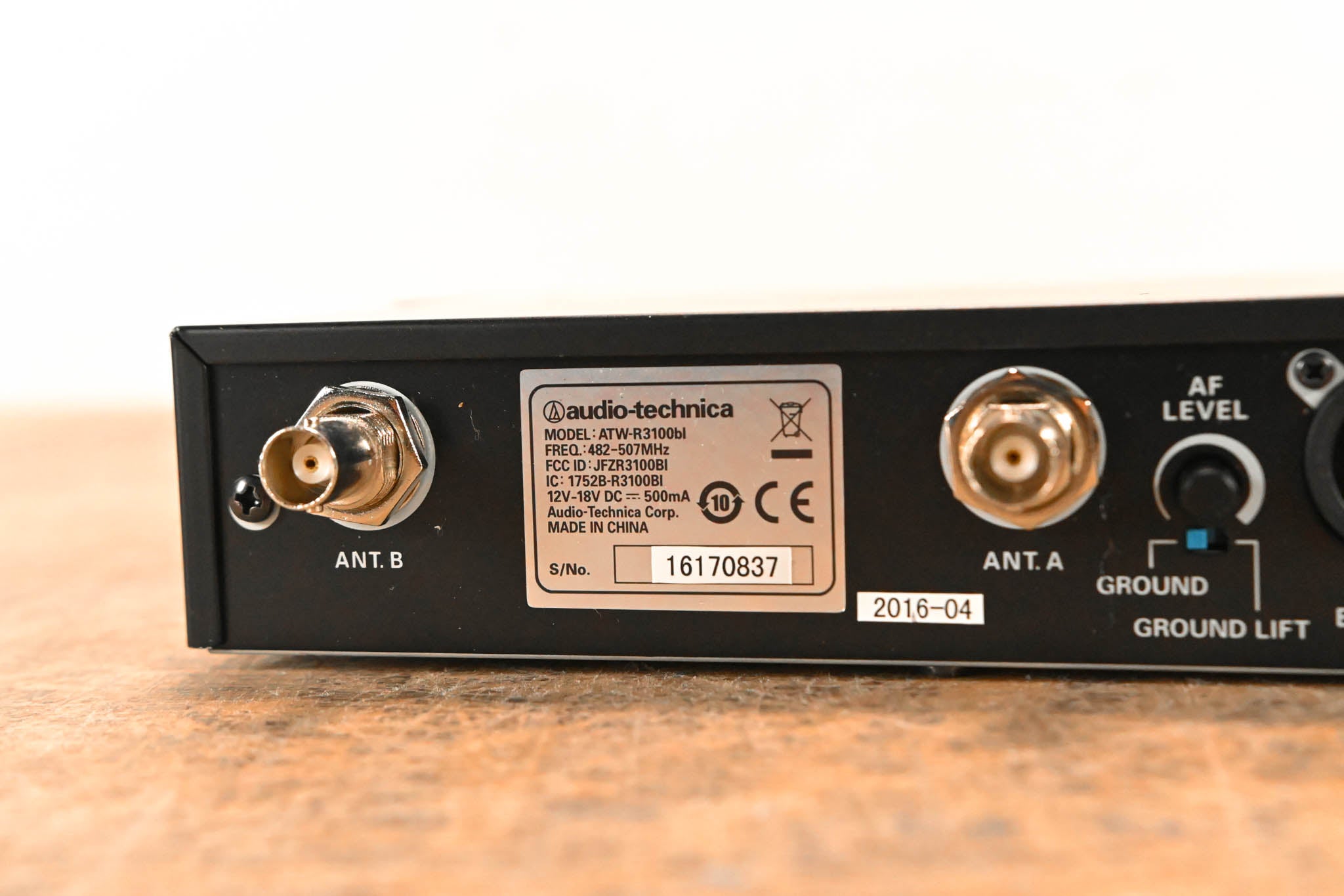 Audio-Technica ATW-R3100bl Receiver w/ Bodypack - 482-507 MHz (NO PSU)