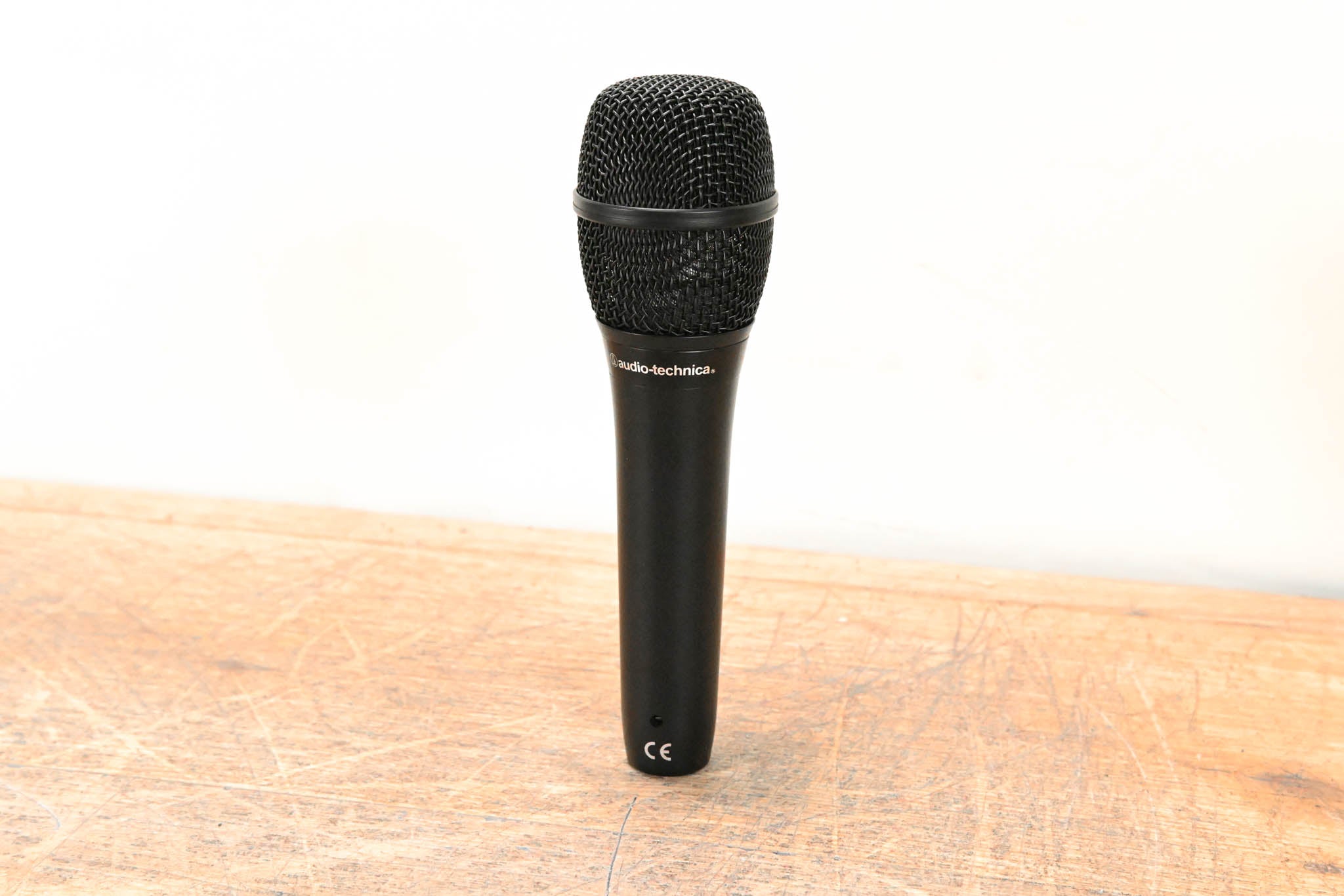Audio-Technica AT2010 Cardioid Condenser Handheld Microphone