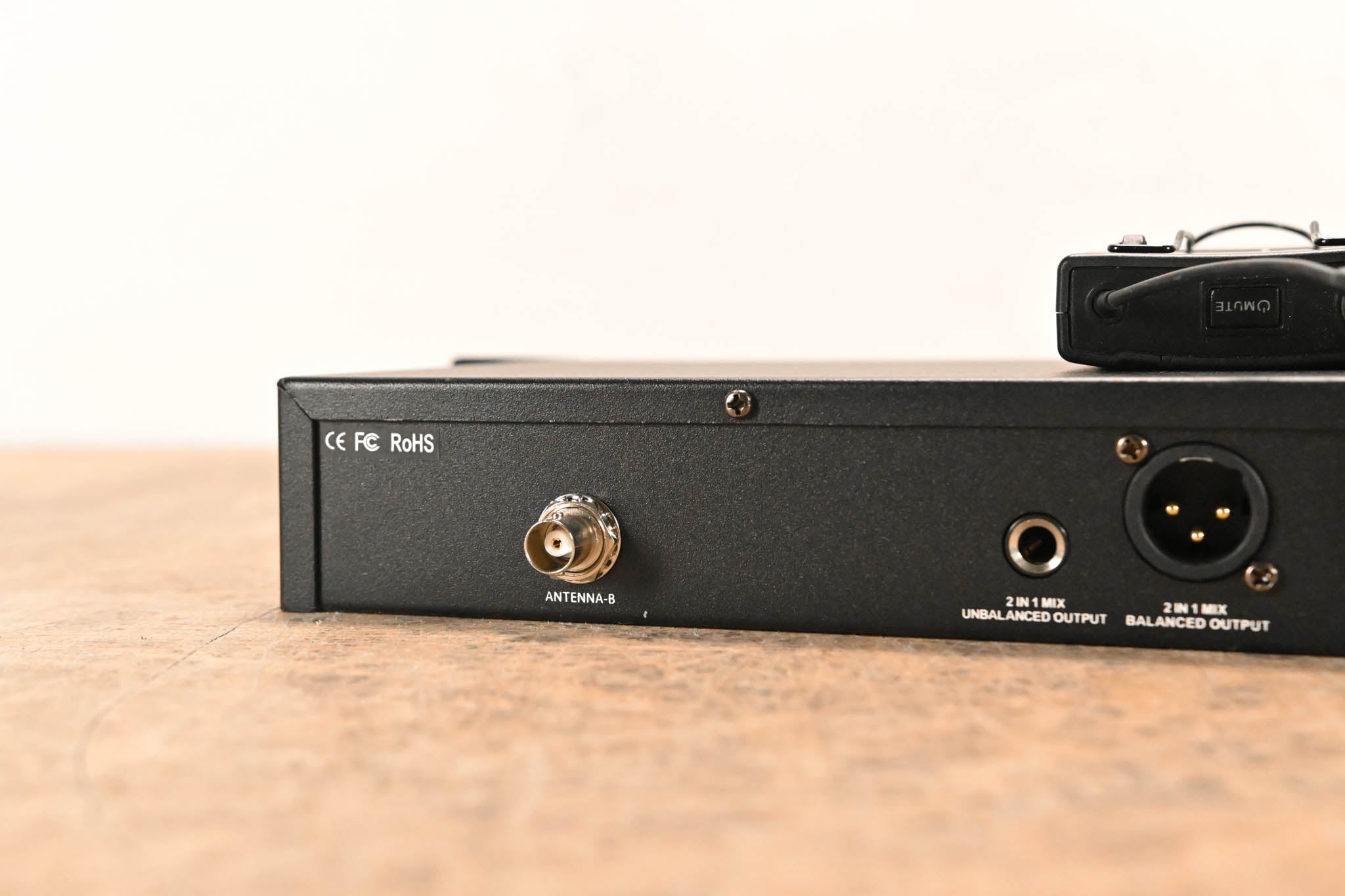 Airwave Technologies AT-4220 Wireless System B Range NO POWER SUPPLY