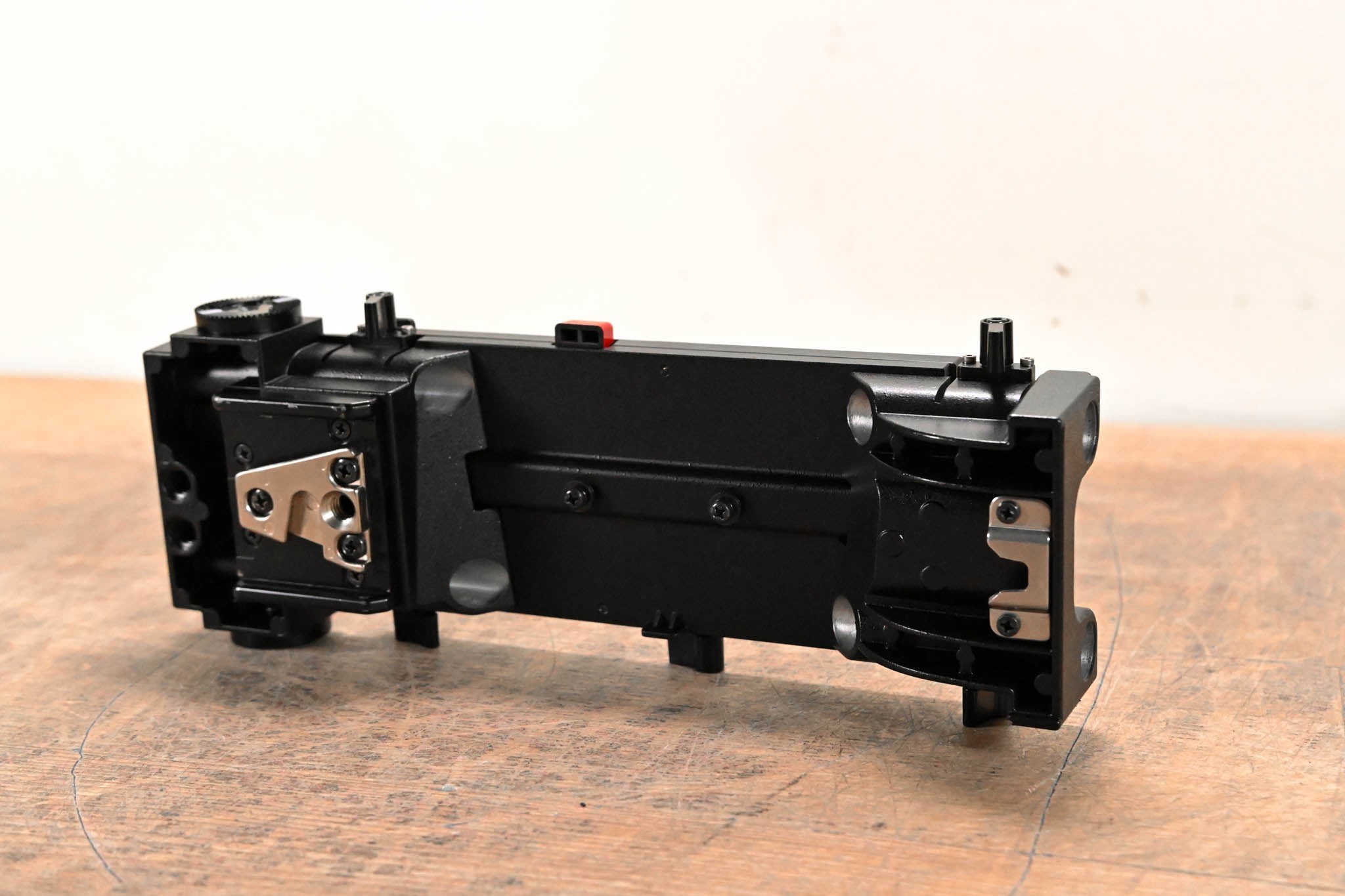 Panasonic AU-VSHL2G Cinema-Style Shoulder Mount for VariCam LT